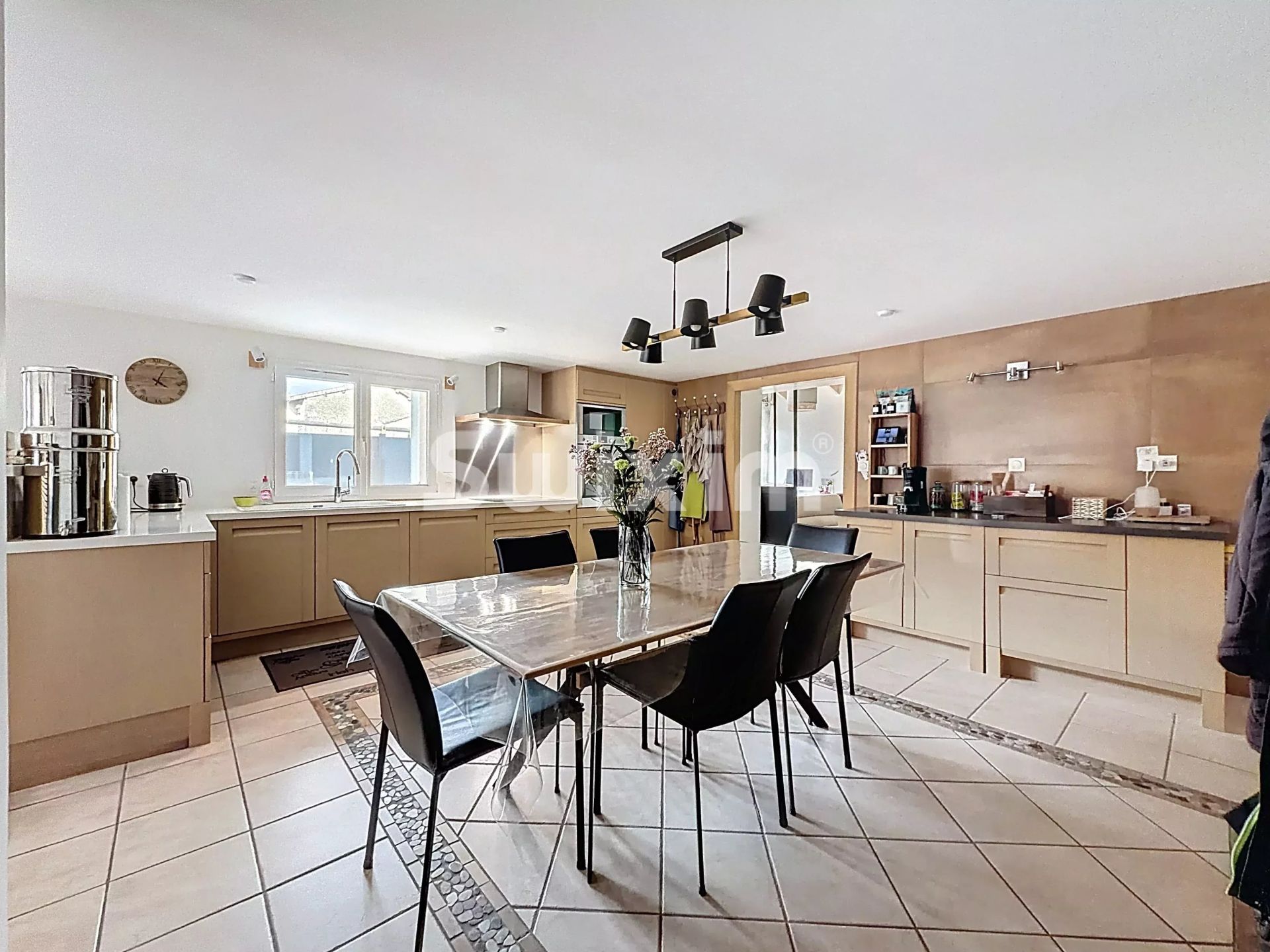 maison 6 Pièces en vente sur Saint-Jean-de-Gonville (01630)