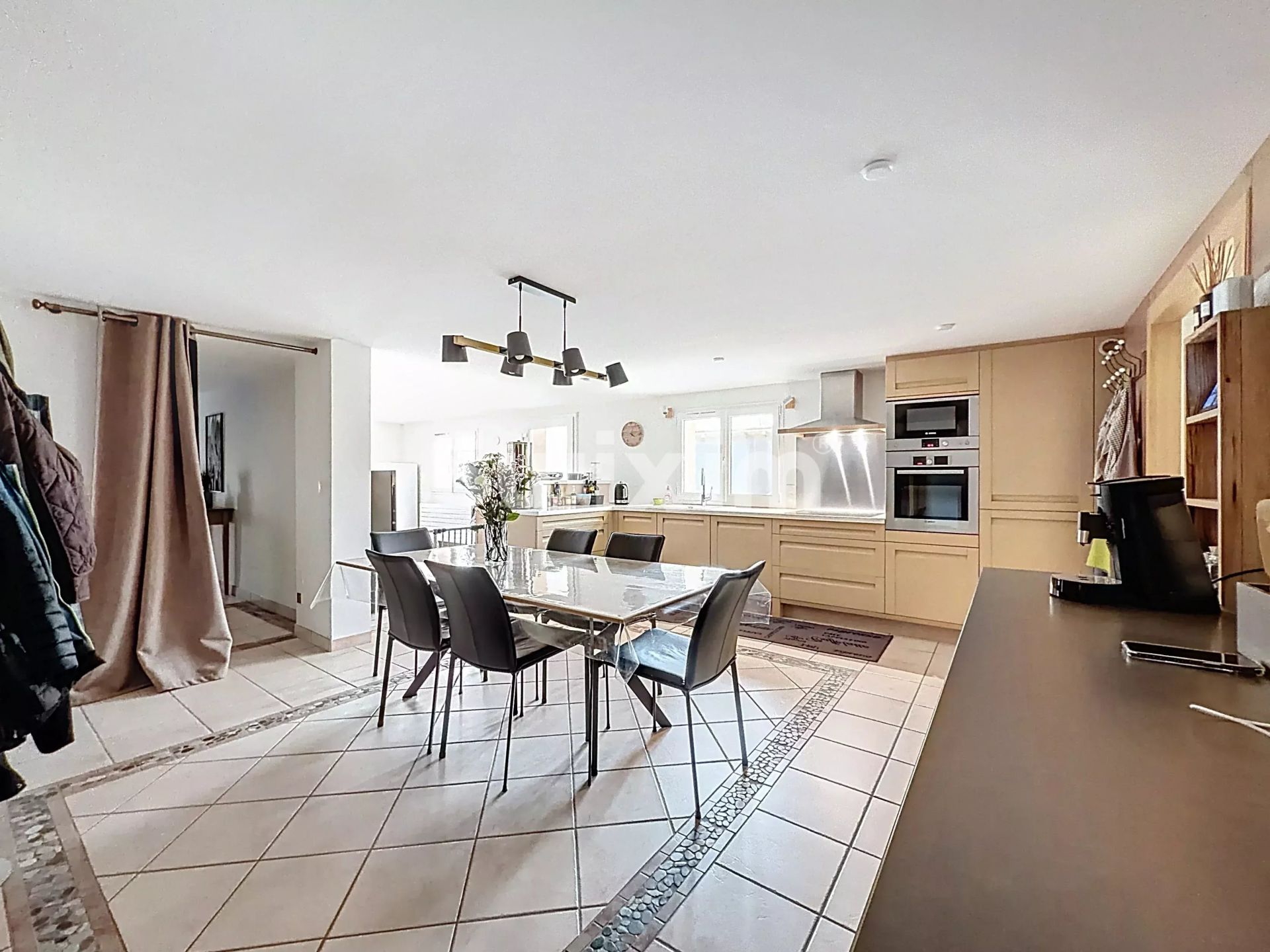 maison 6 Pièces en vente sur Saint-Jean-de-Gonville (01630)