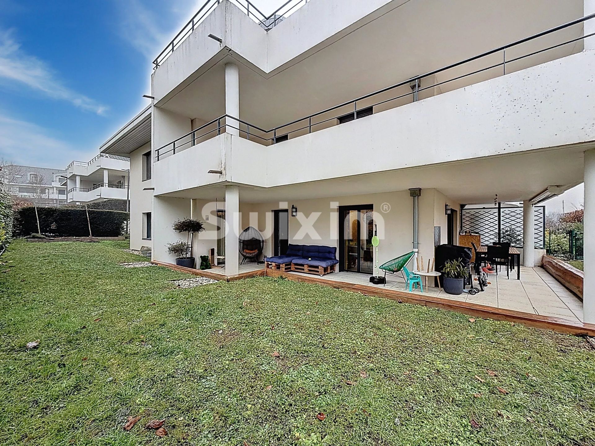 apartment 4 Rooms for sale on Divonne-les-Bains (01220)