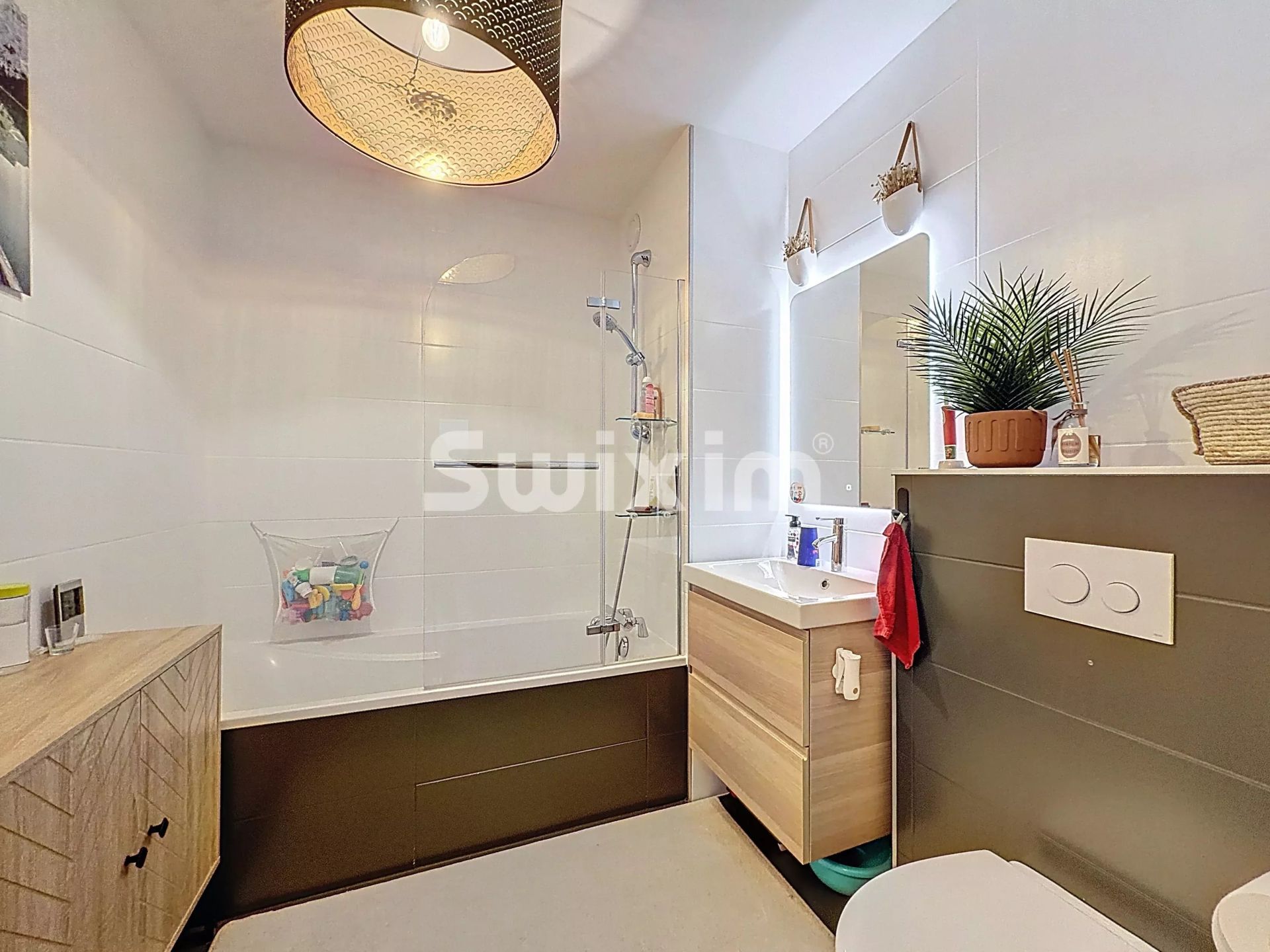 apartment 4 Rooms for sale on Divonne-les-Bains (01220)
