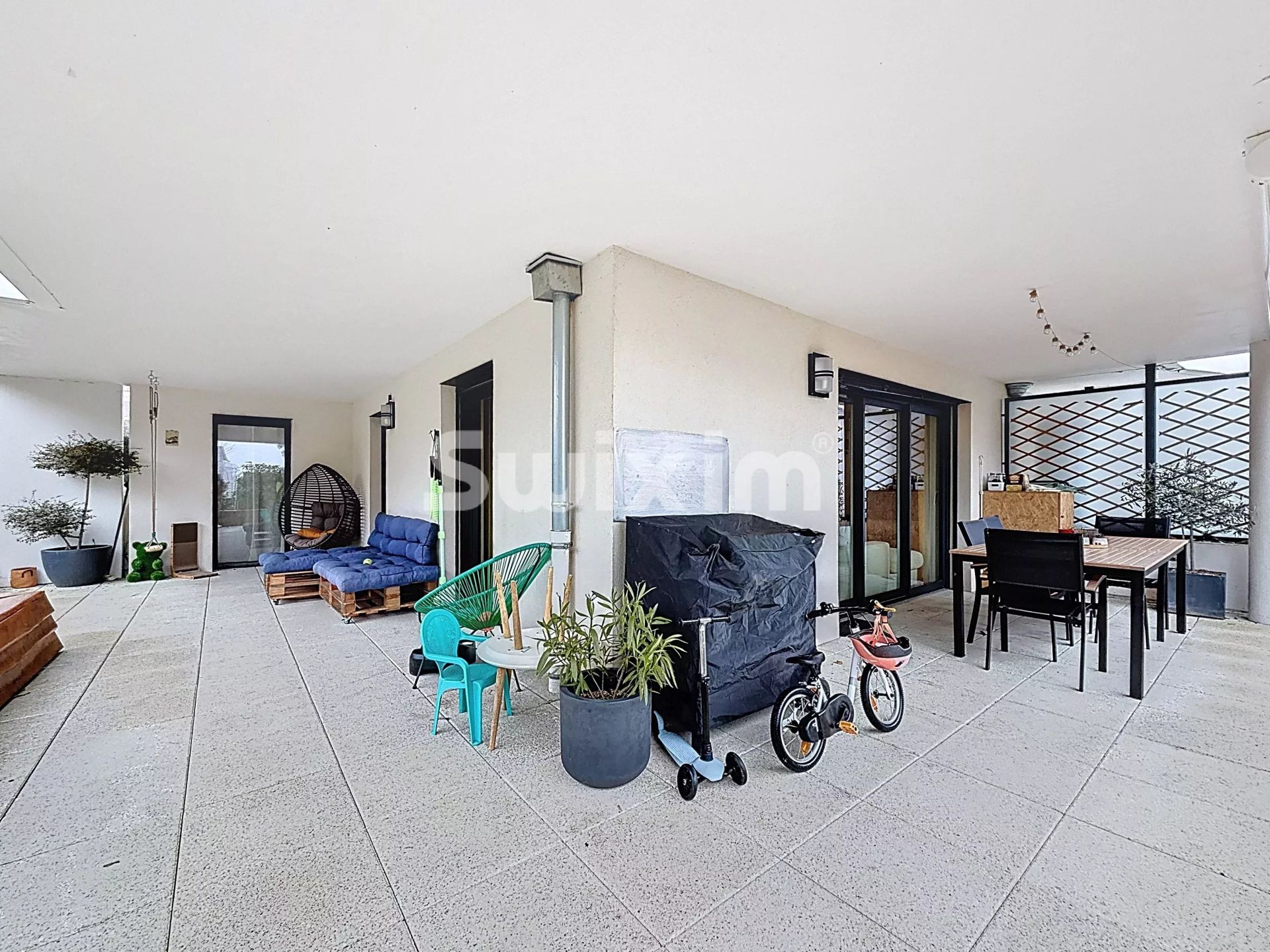 apartment 4 Rooms for sale on Divonne-les-Bains (01220)