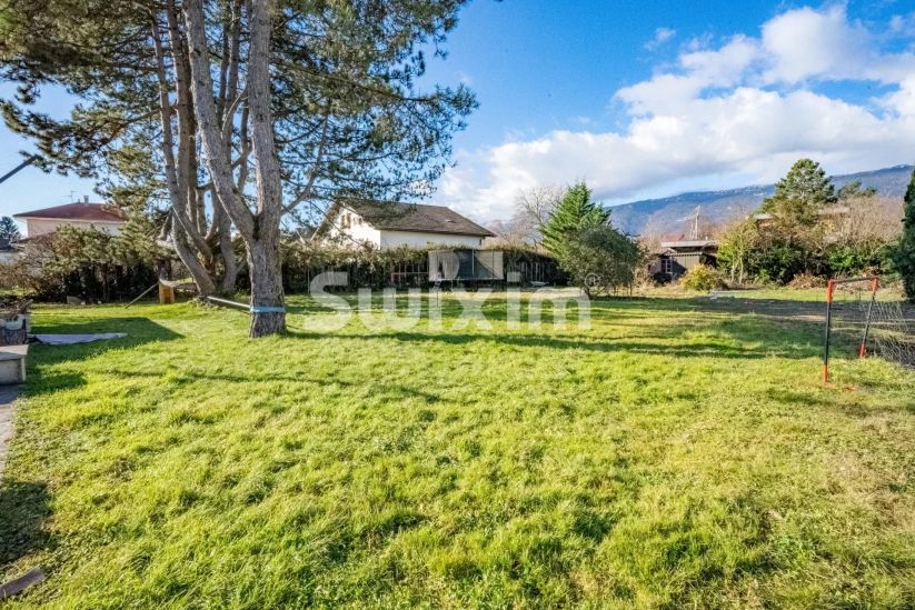 Vente Terrain Saint-Genis-Pouilly 1038&nbsp;m²