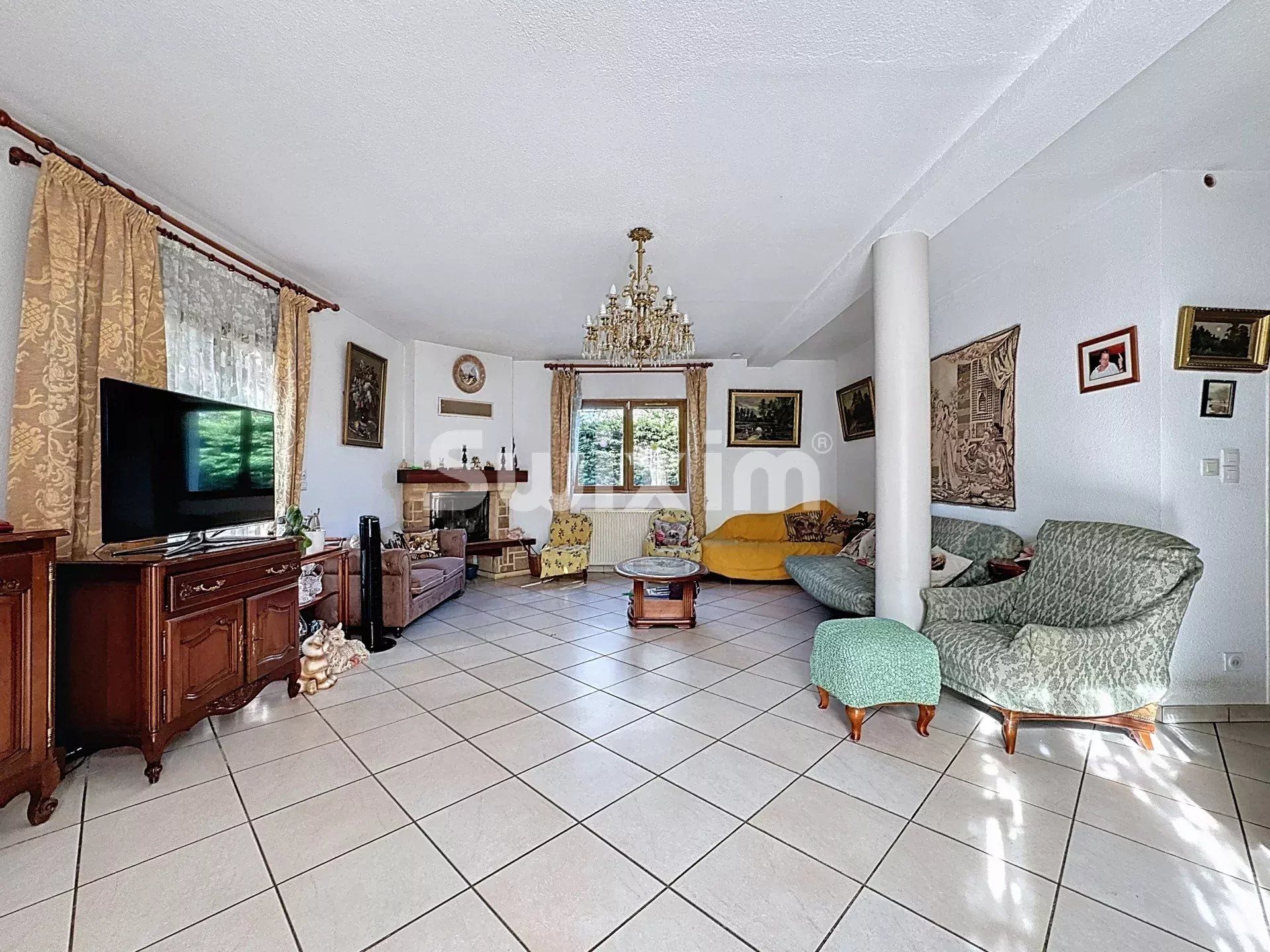 maison 7 Pièces en vente sur Saint-Jean-de-Gonville (01630)
