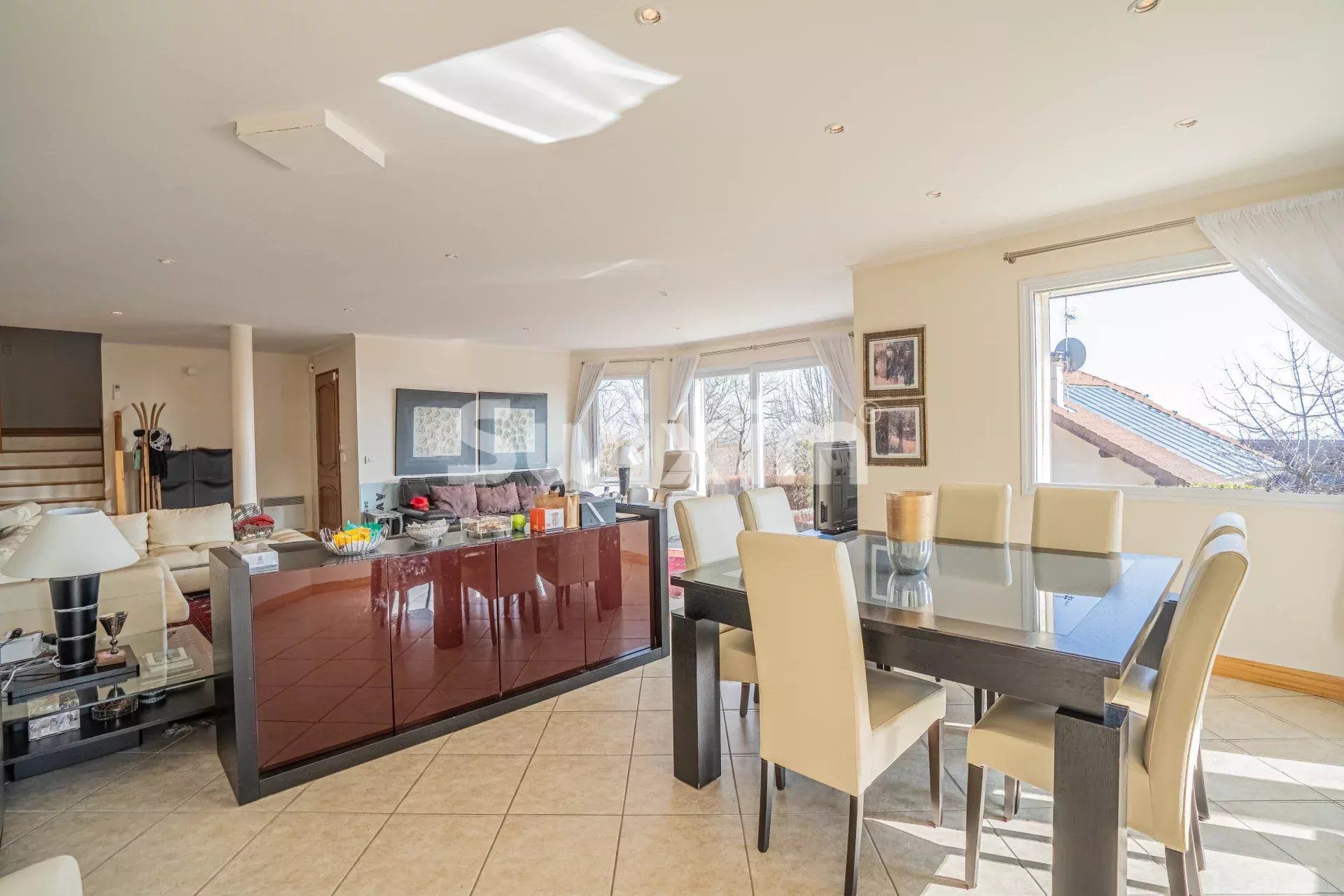 maison 8 Pièces en vente sur Crozet (01170)