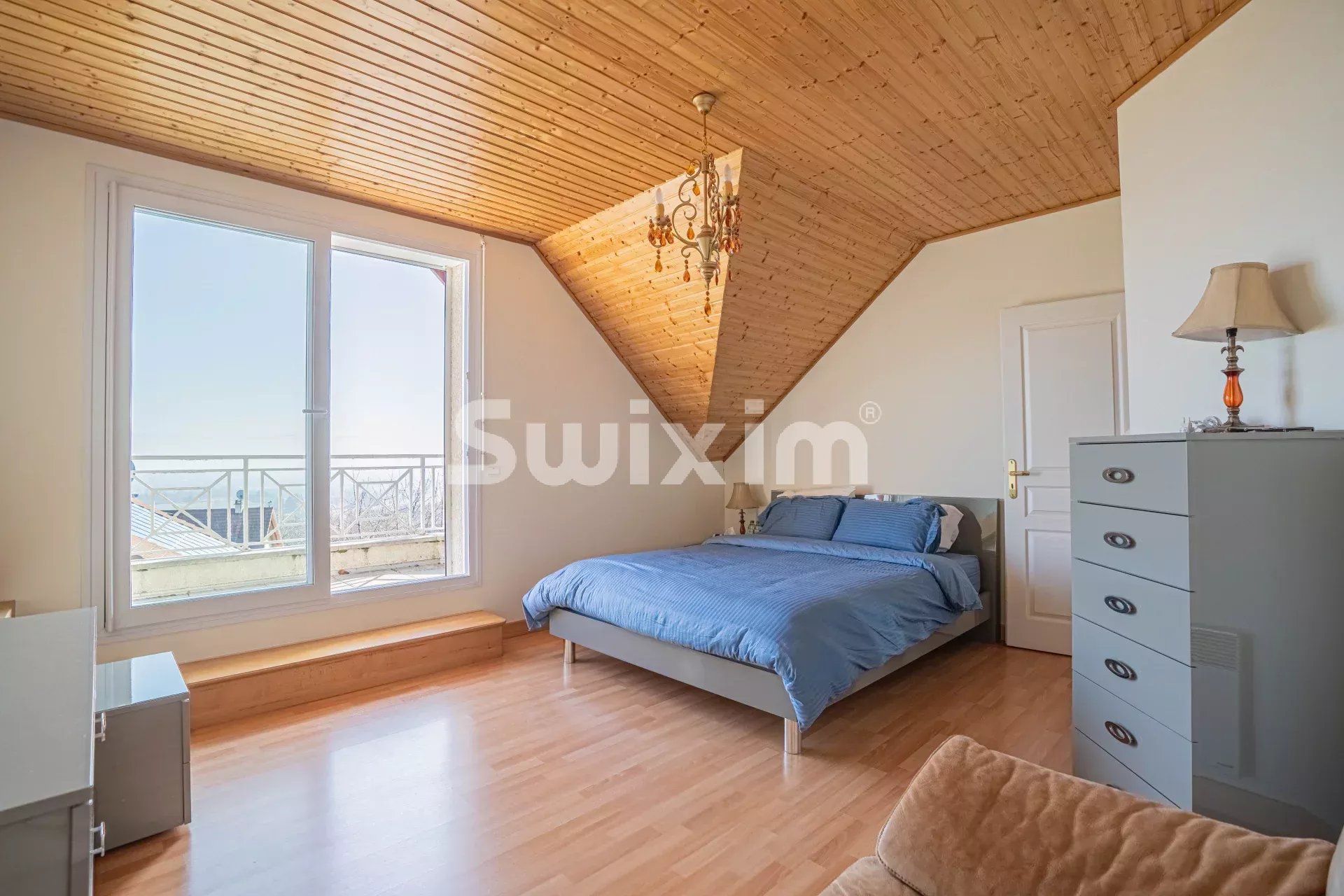 maison 8 Pièces en vente sur Crozet (01170)
