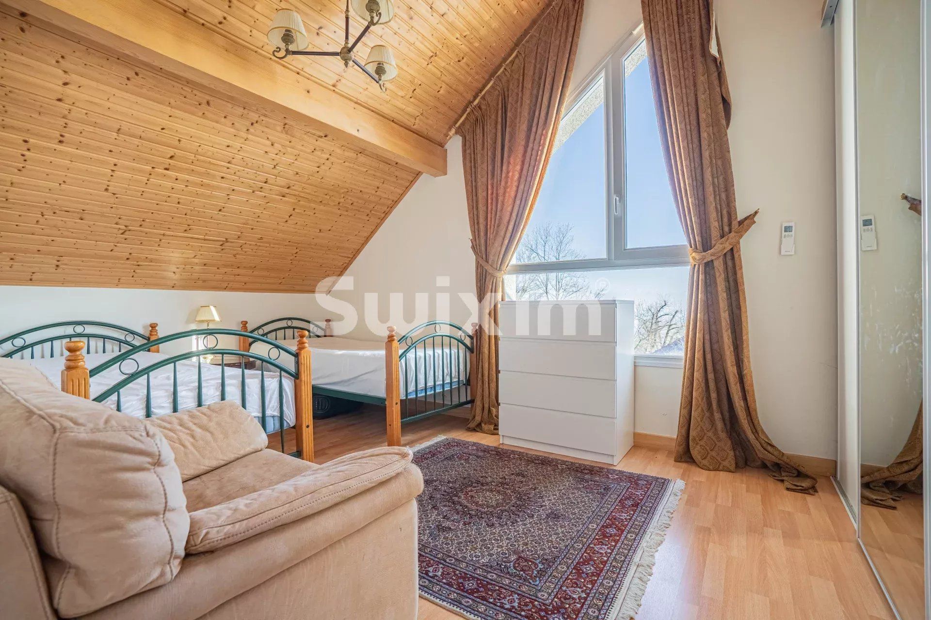 maison 8 Pièces en vente sur Crozet (01170)