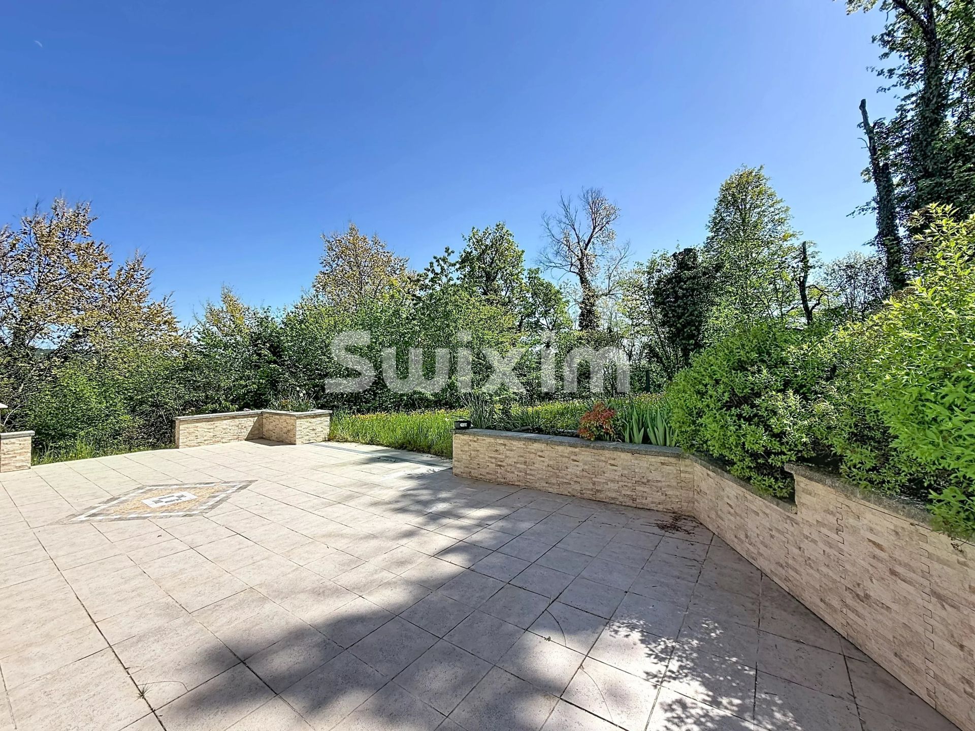 maison 8 Pièces en vente sur Gex (01170)