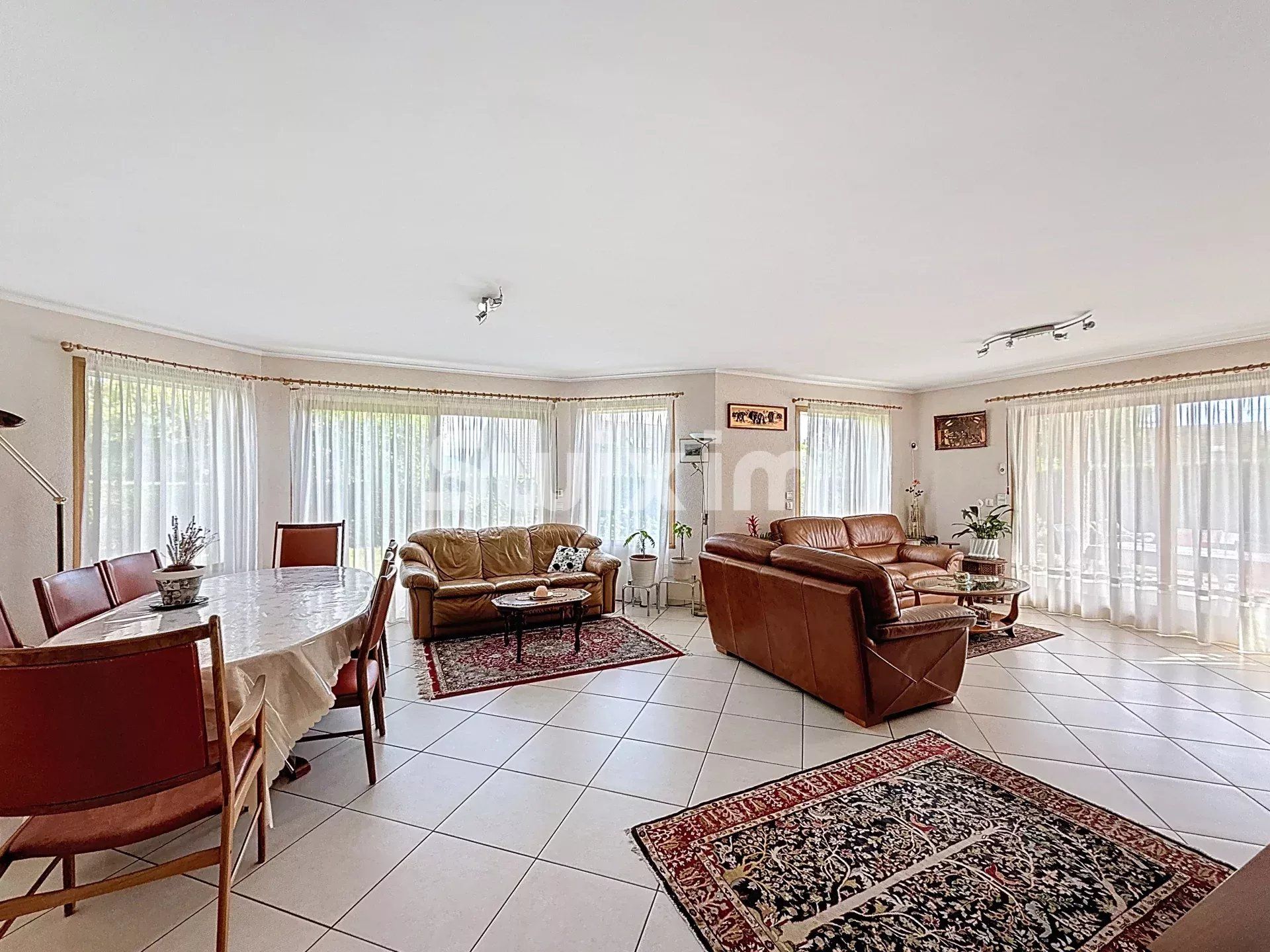 maison 7 Pièces en vente sur Sergy (01630)