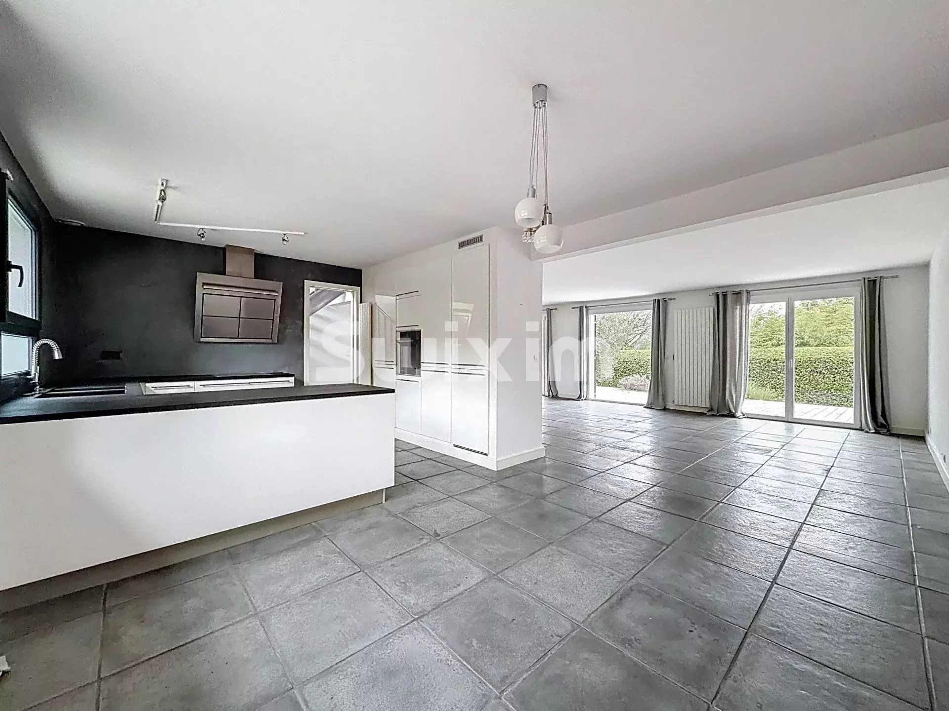 maison 7 Pièces en vente sur Sauverny (01220)