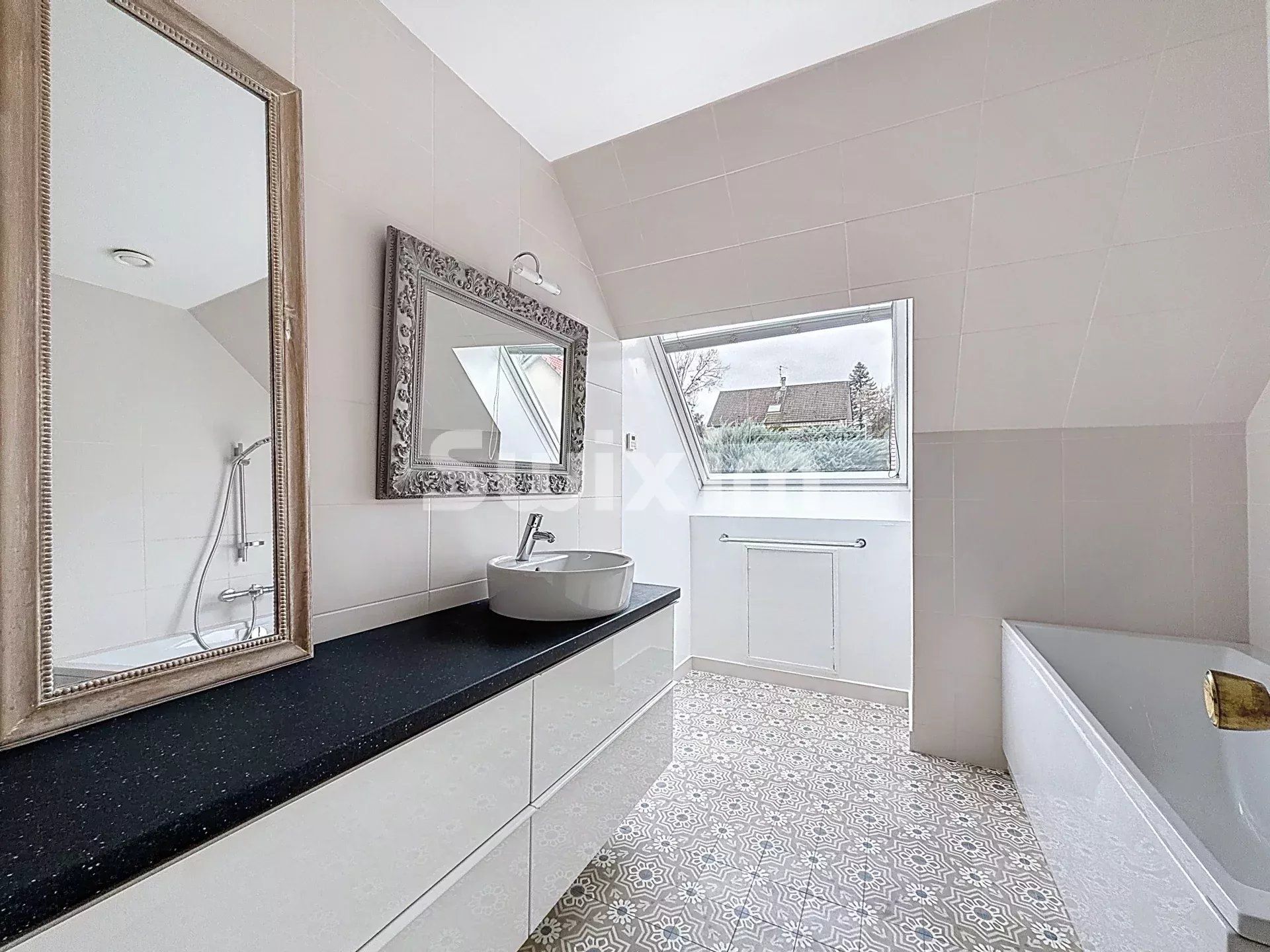 maison 7 Pièces en vente sur Sauverny (01220)
