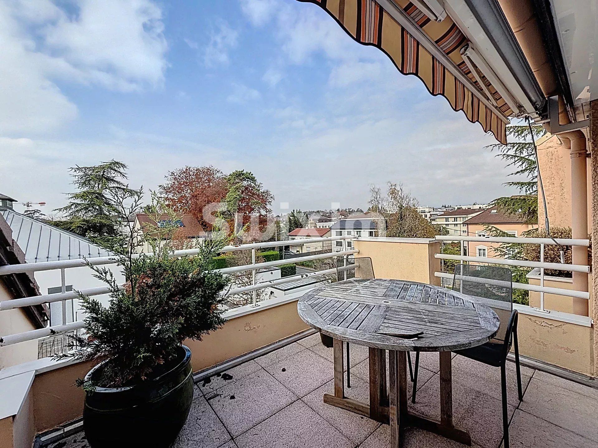 appartement 5 Pièces en vente sur Ferney-Voltaire (01210)