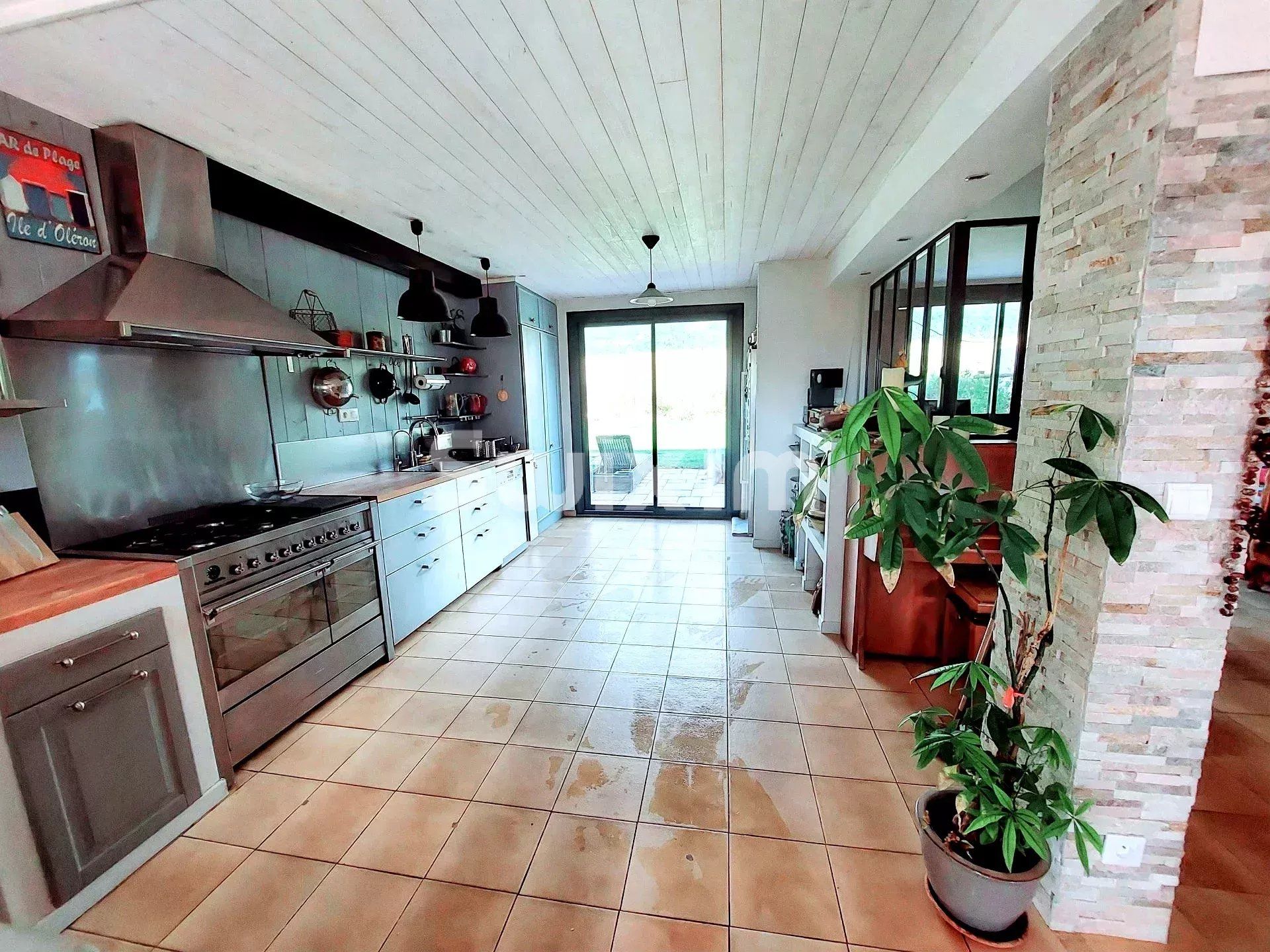 maison 7 Pièces en vente sur Divonne-les-Bains (01220)