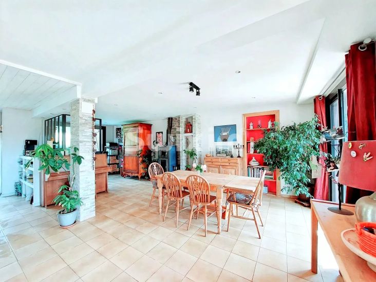 Vente Maison Divonne-les-Bains 7&nbsp;Pièces 257&nbsp;m²