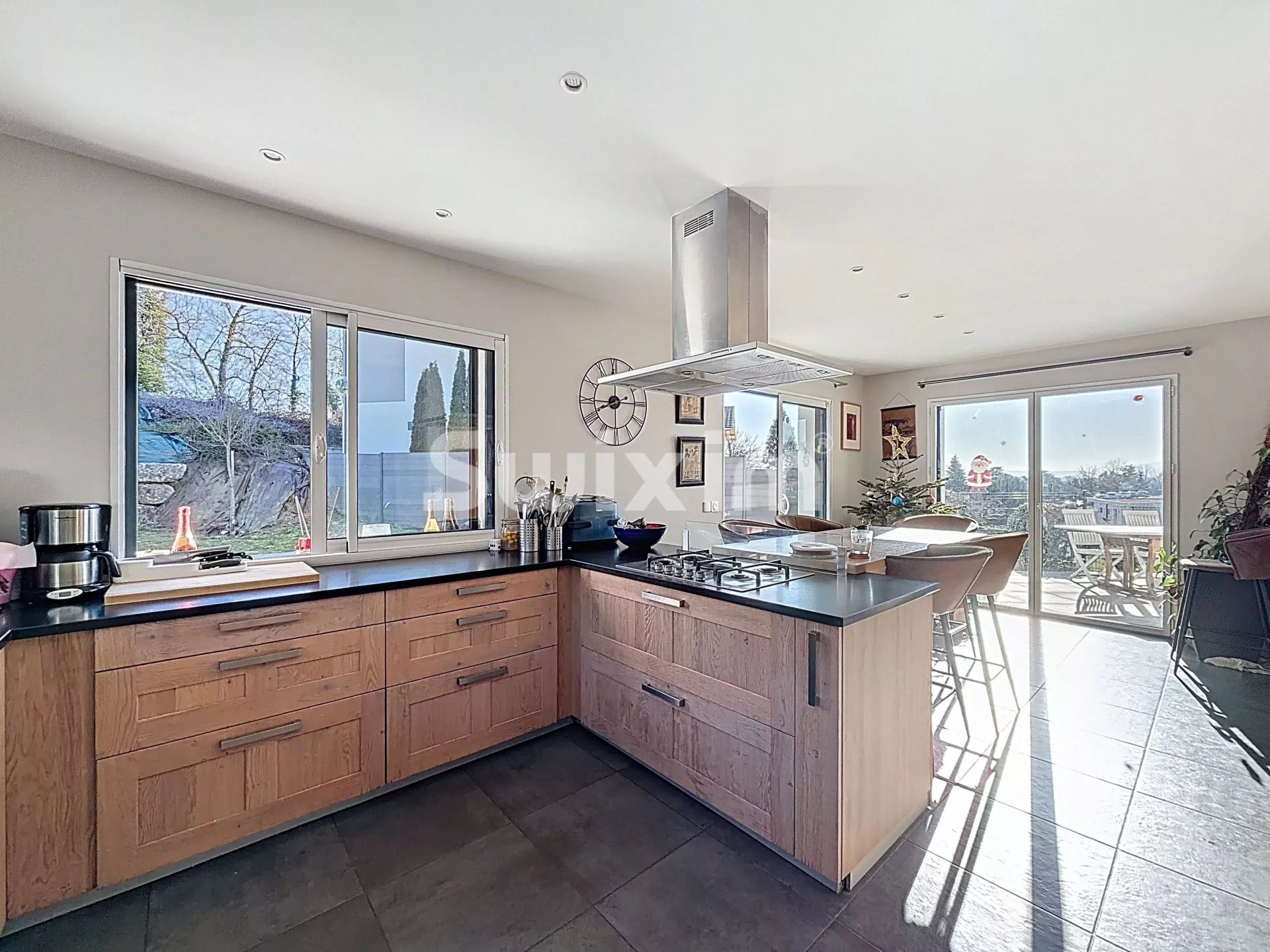 maison 7 Pièces en vente sur Chevry (01170)