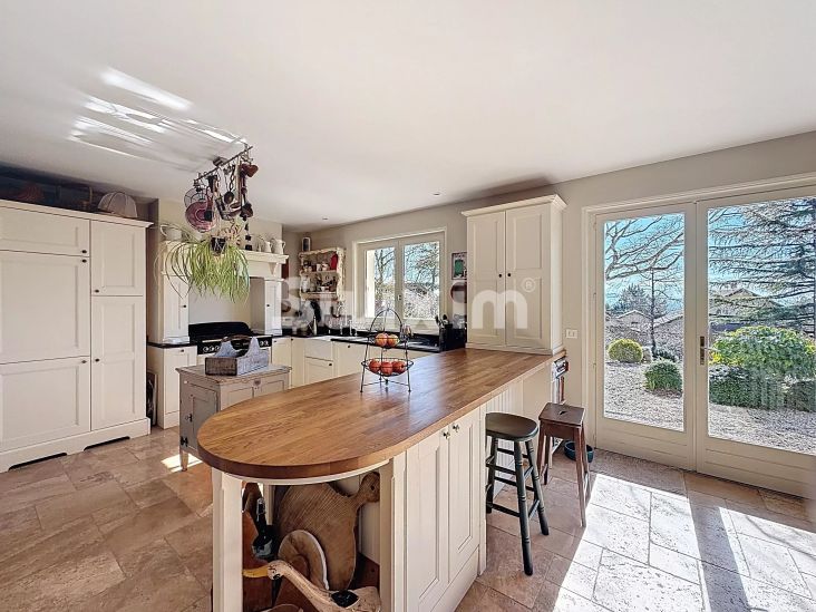 Vente Maison Gex 9&nbsp;Pièces 320&nbsp;m²