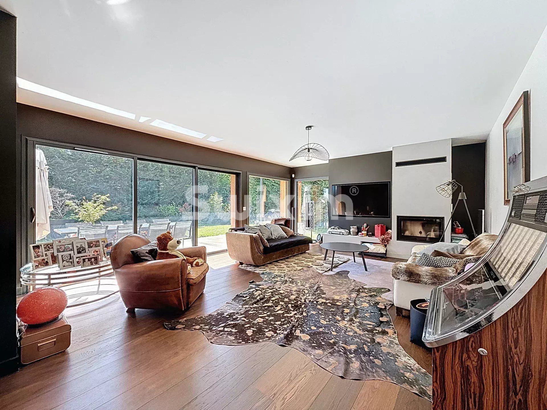 maison 8 Pièces en vente sur Divonne-les-Bains (01220)