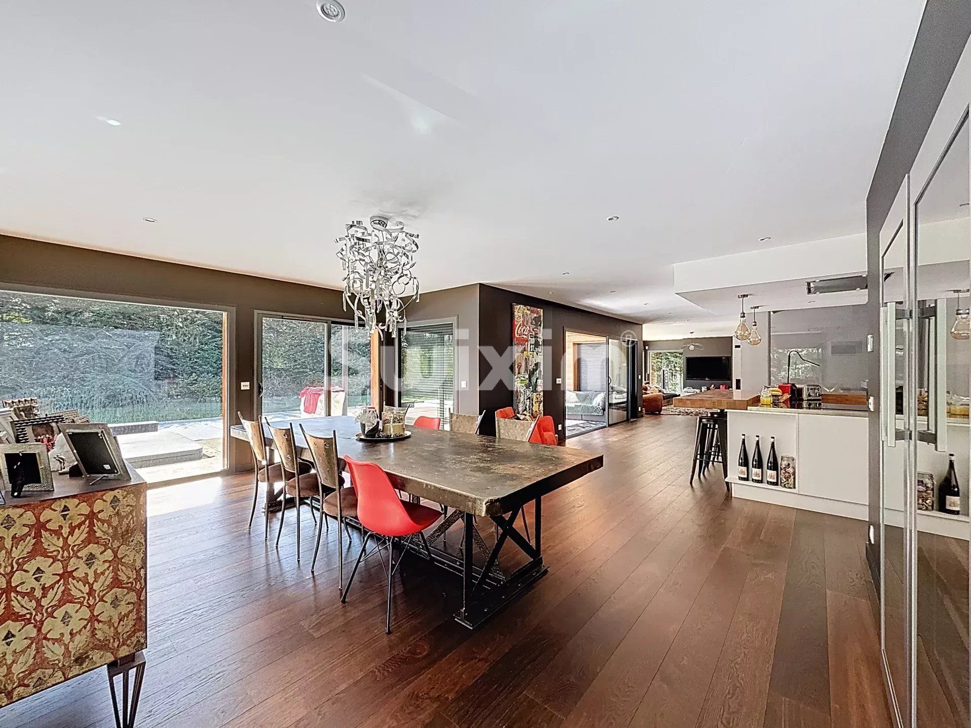 maison 8 Pièces en vente sur Divonne-les-Bains (01220)