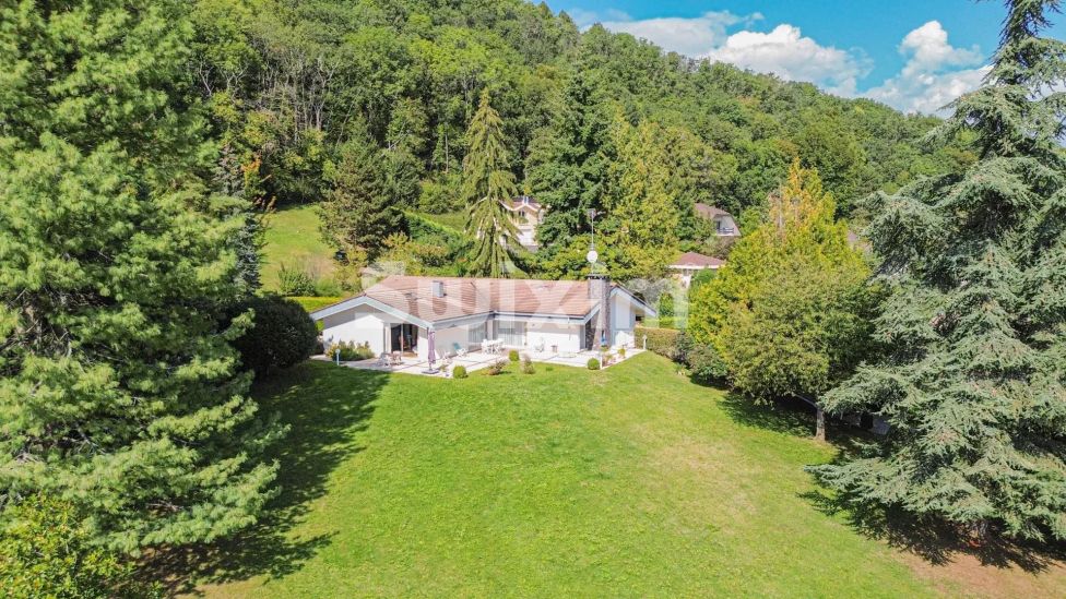 Vente Maison Divonne-les-Bains 8&nbsp;Pièces 250&nbsp;m²