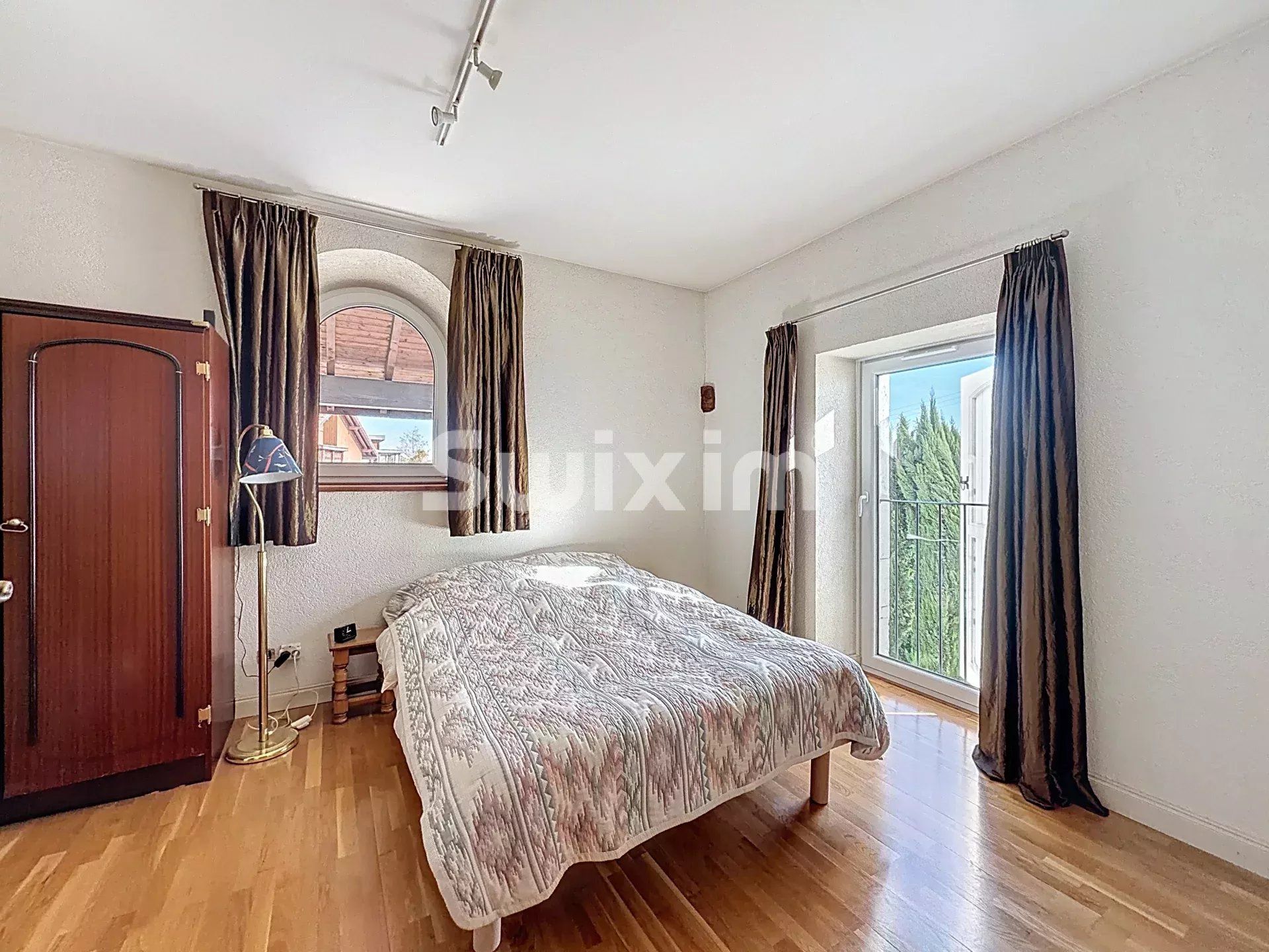 maison 12 Pièces en vente sur Saint-Jean-de-Gonville (01630)