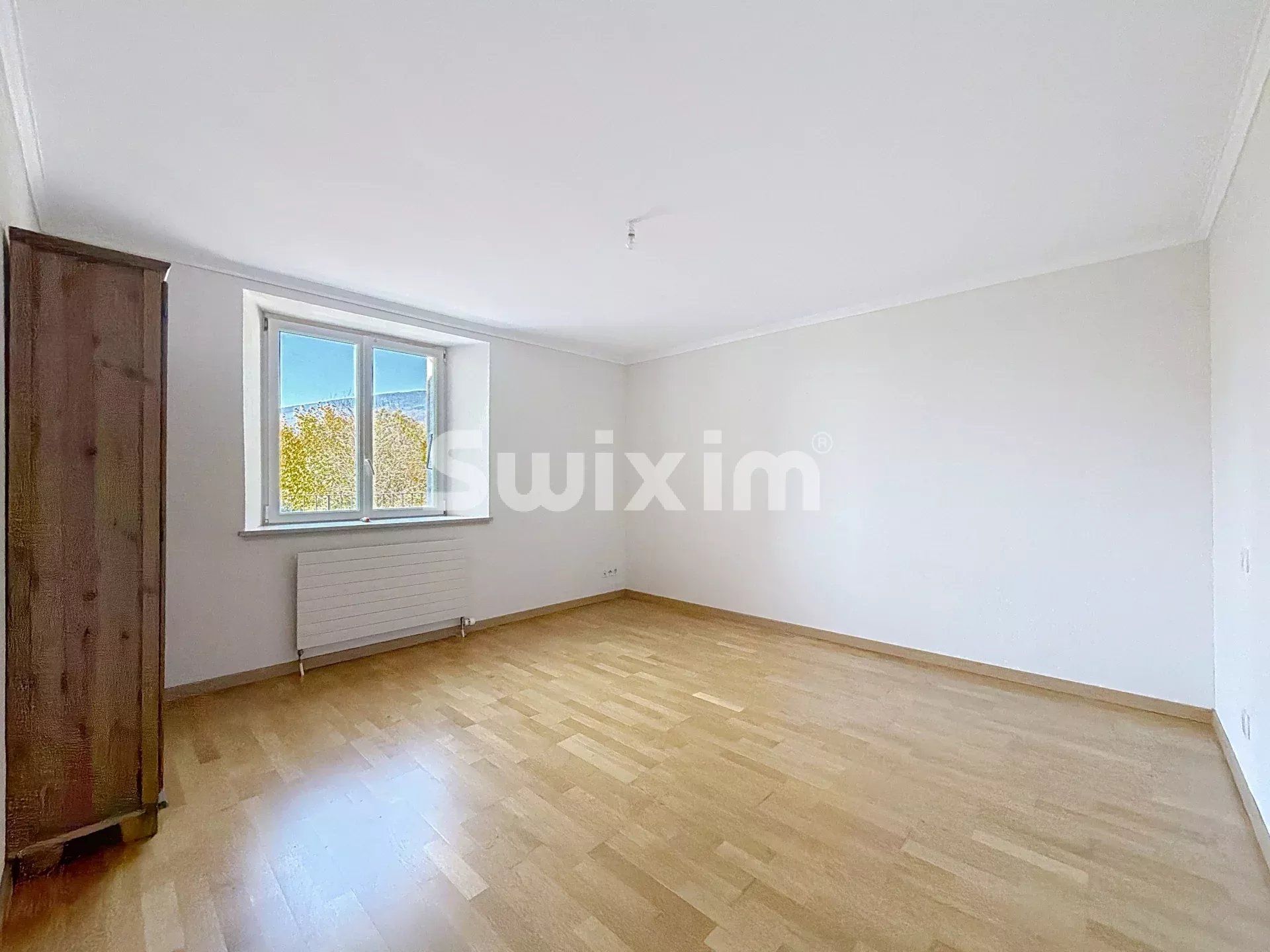 maison 12 Pièces en vente sur Saint-Jean-de-Gonville (01630)