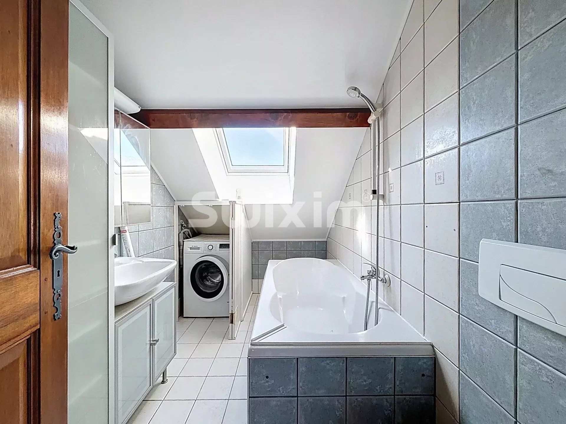 maison 12 Pièces en vente sur Saint-Jean-de-Gonville (01630)