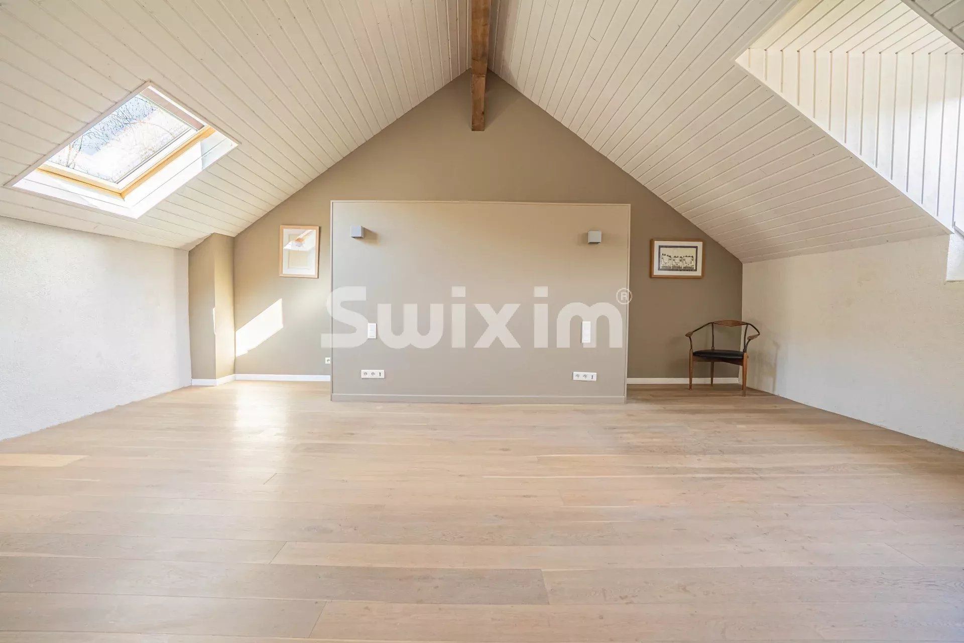 maison 10 Pièces en vente sur Divonne-les-Bains (01220)