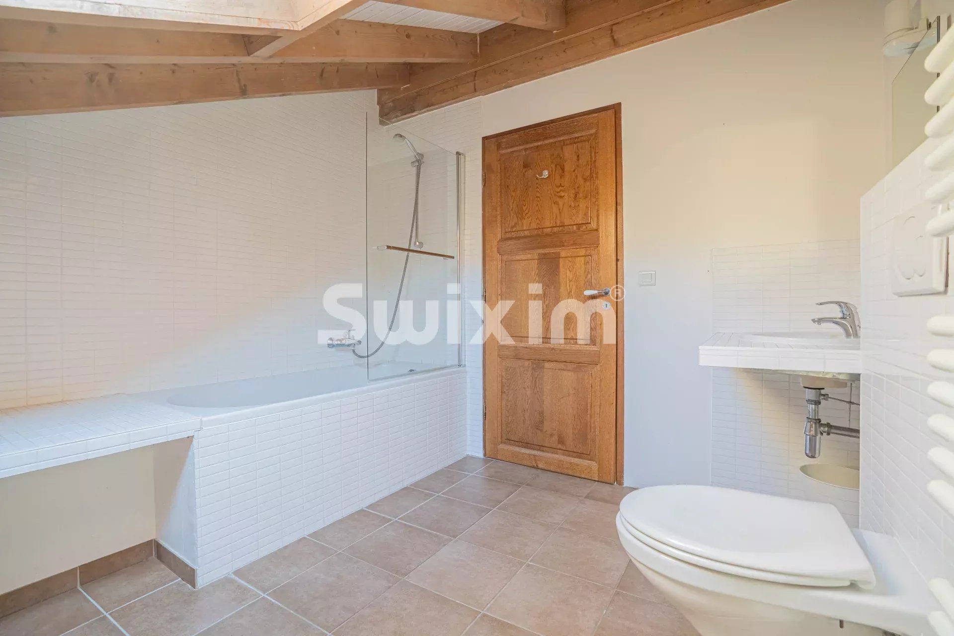 maison 10 Pièces en vente sur Divonne-les-Bains (01220)