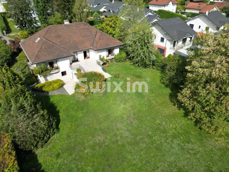 Vente Maison Divonne-les-Bains 6&nbsp;Pièces 304&nbsp;m²