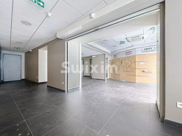 Location Commerce Divonne-les-Bains 140&nbsp;m²