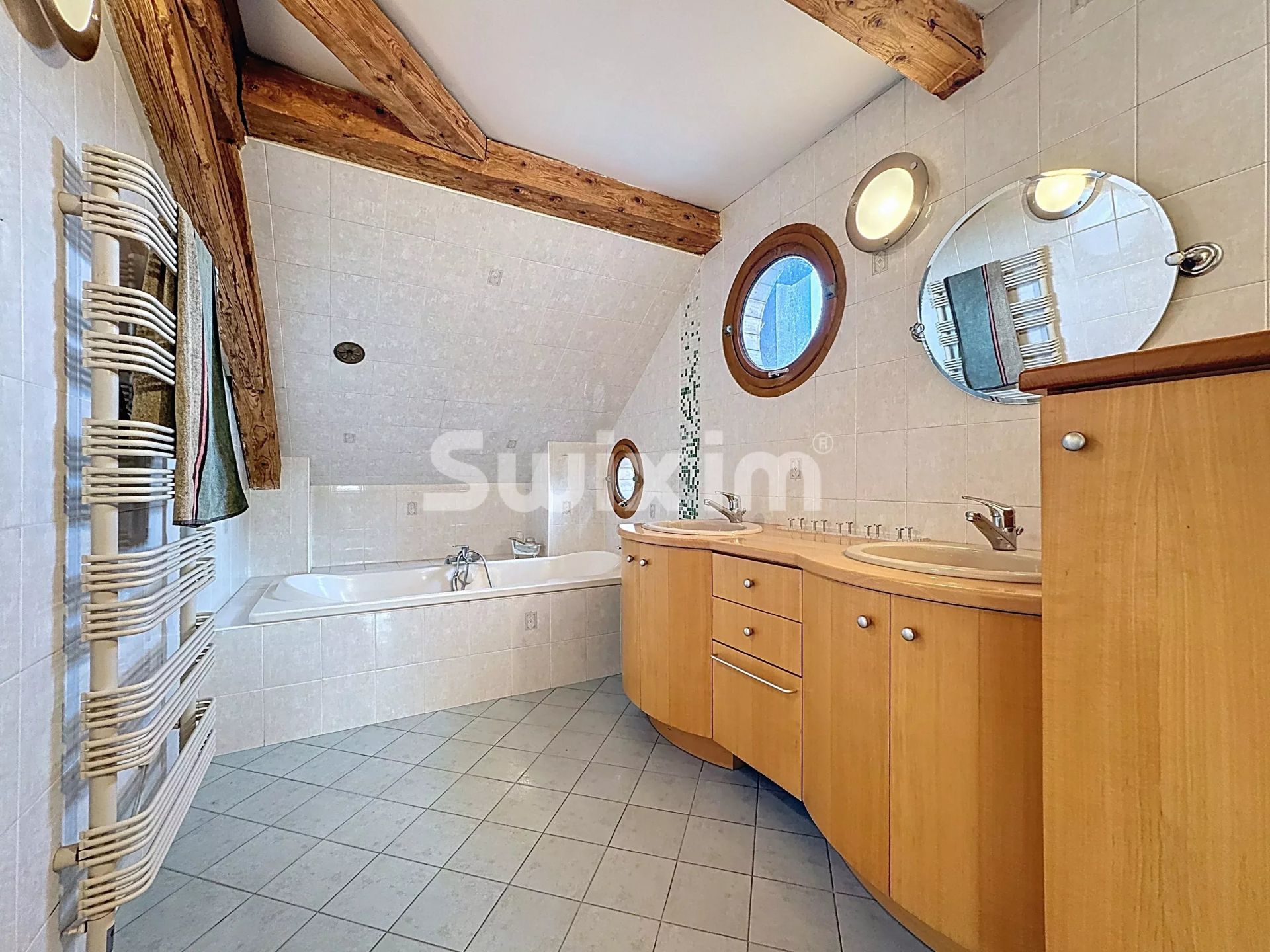 townhouse 6 Rooms for sale on Gex (01170)