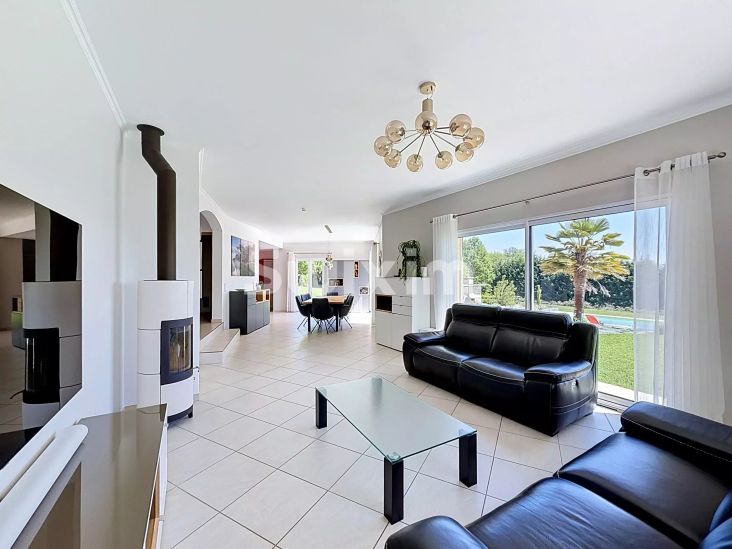Vente Maison Péron 10&nbsp;Pièces 322&nbsp;m²