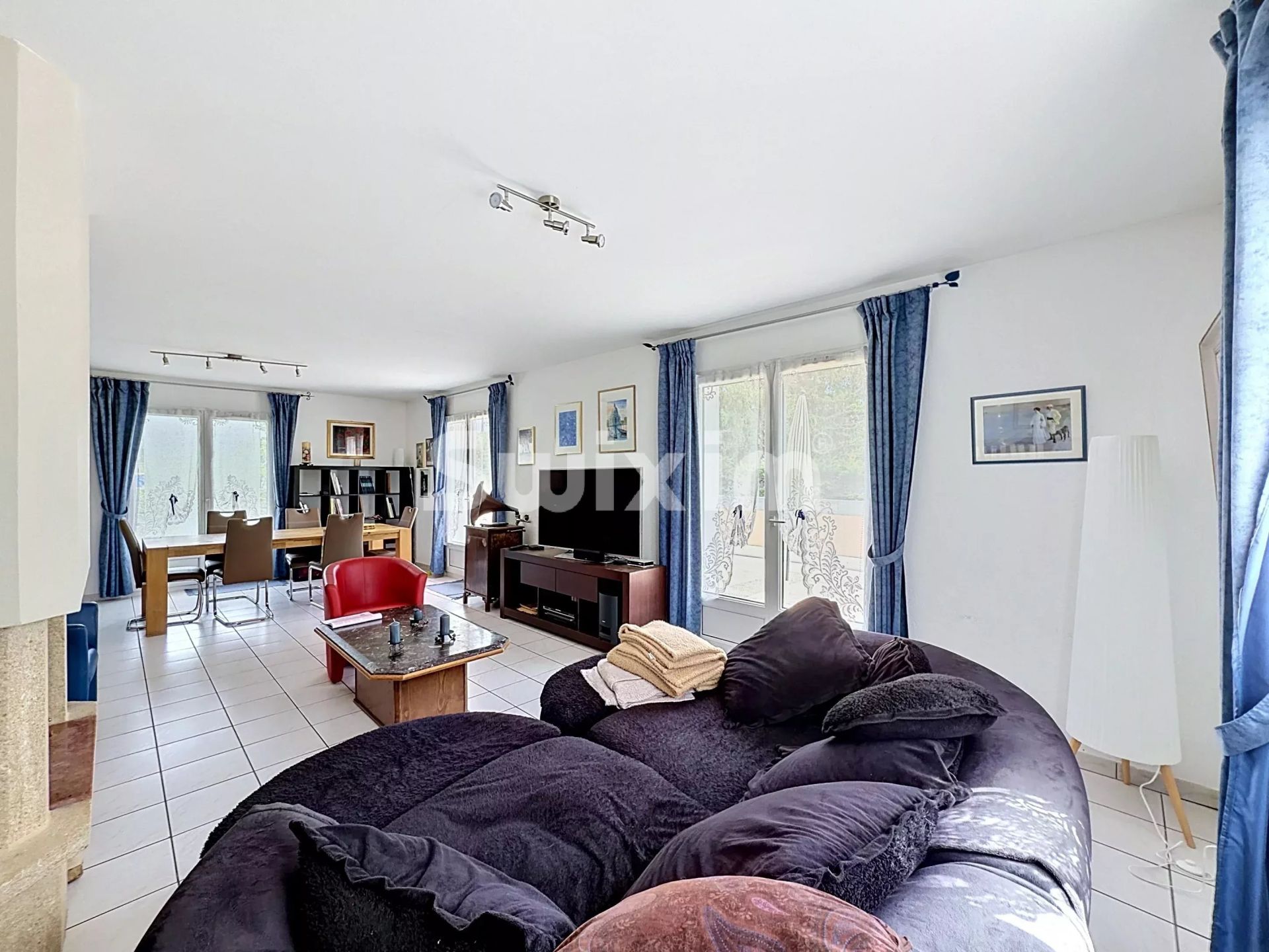 maison 8 Pièces en vente sur Ségny (01170)