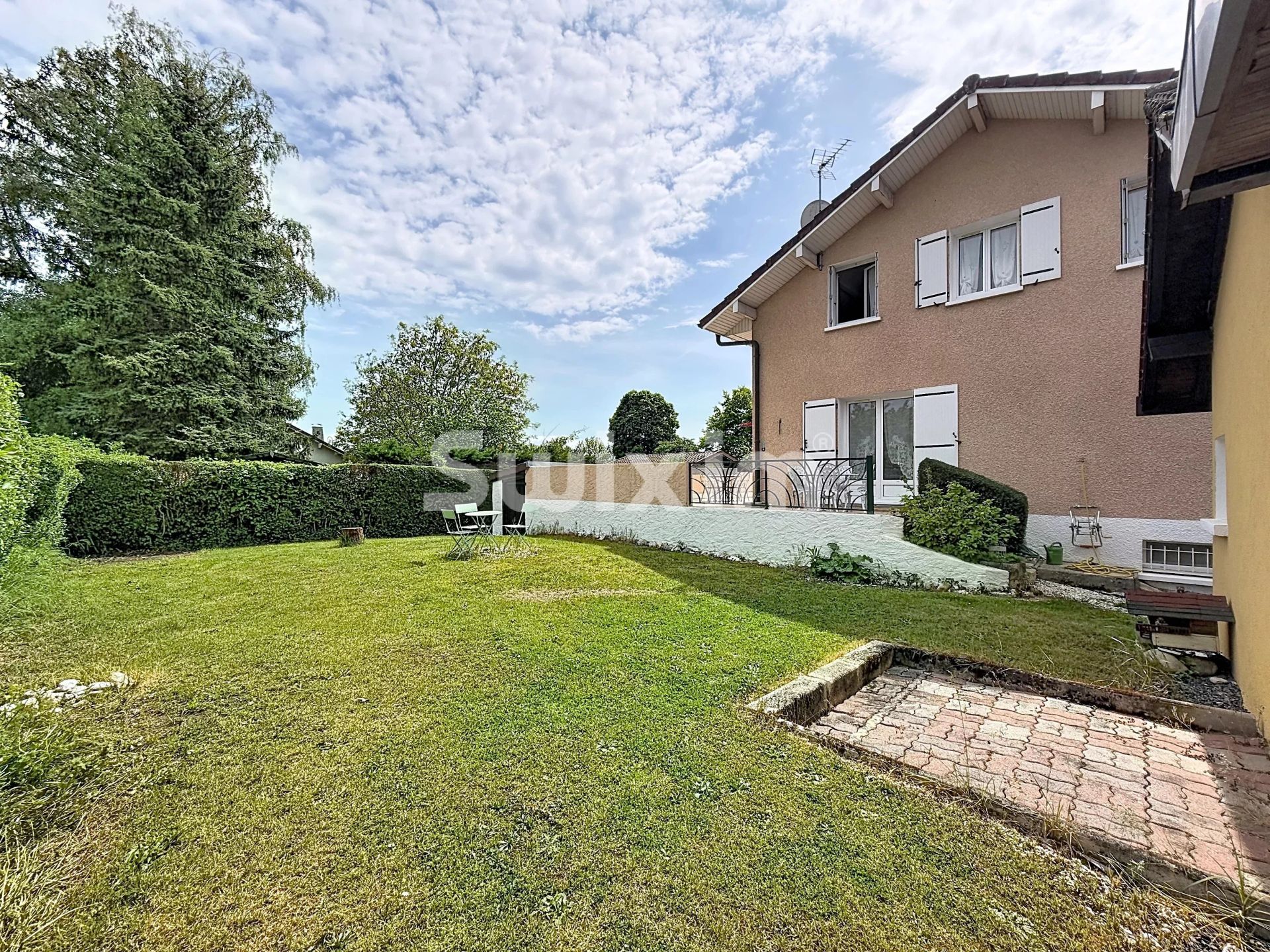 maison 8 Pièces en vente sur Ségny (01170)
