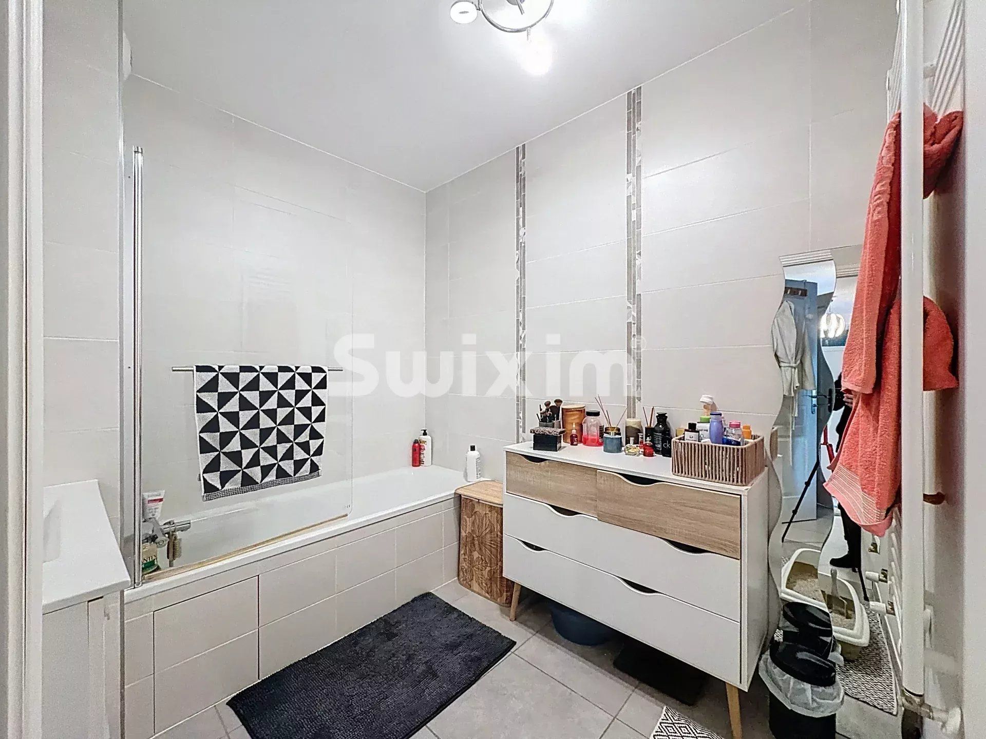 apartment 3 Rooms for sale on Gex (01170)