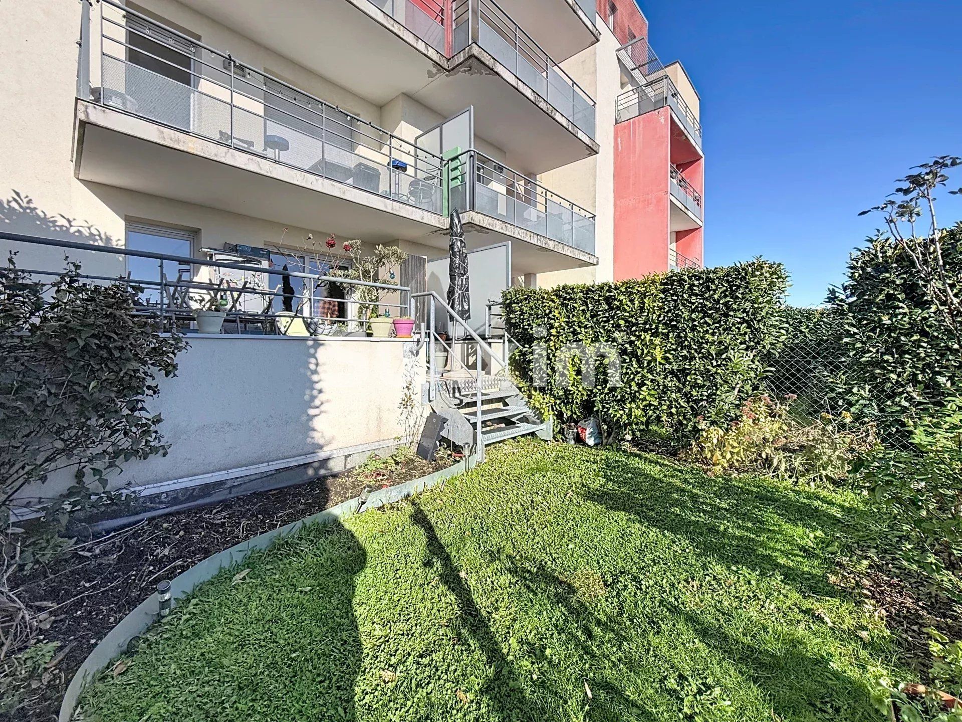 apartment 3 Rooms for sale on Gex (01170)