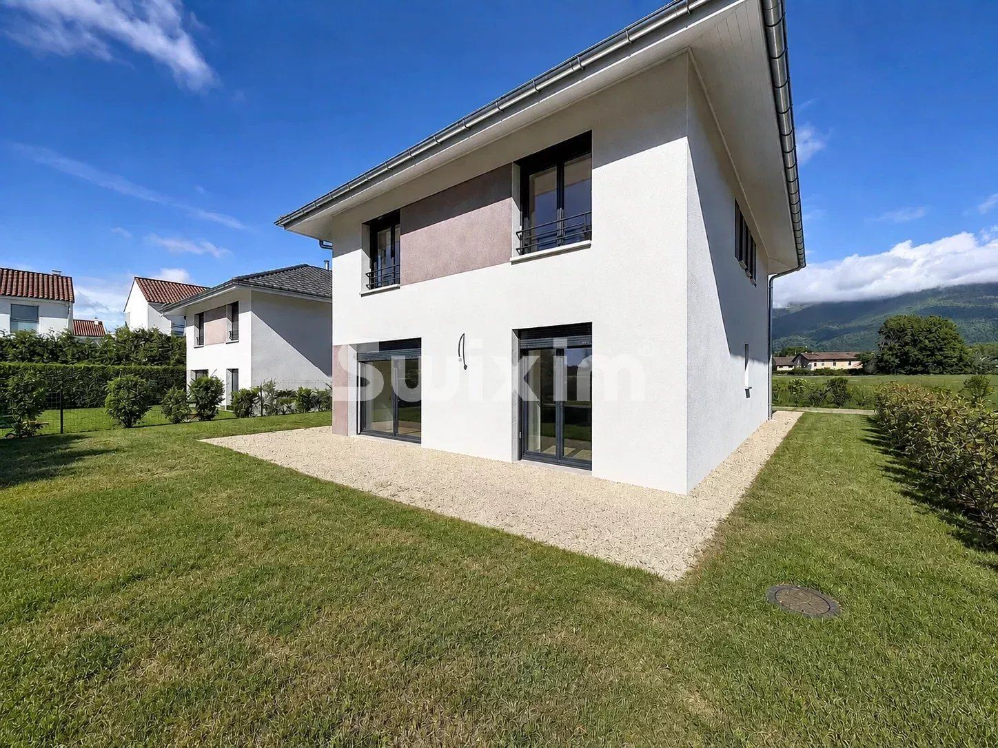 house 6 Rooms for sale on Saint-Genis-Pouilly (01630)