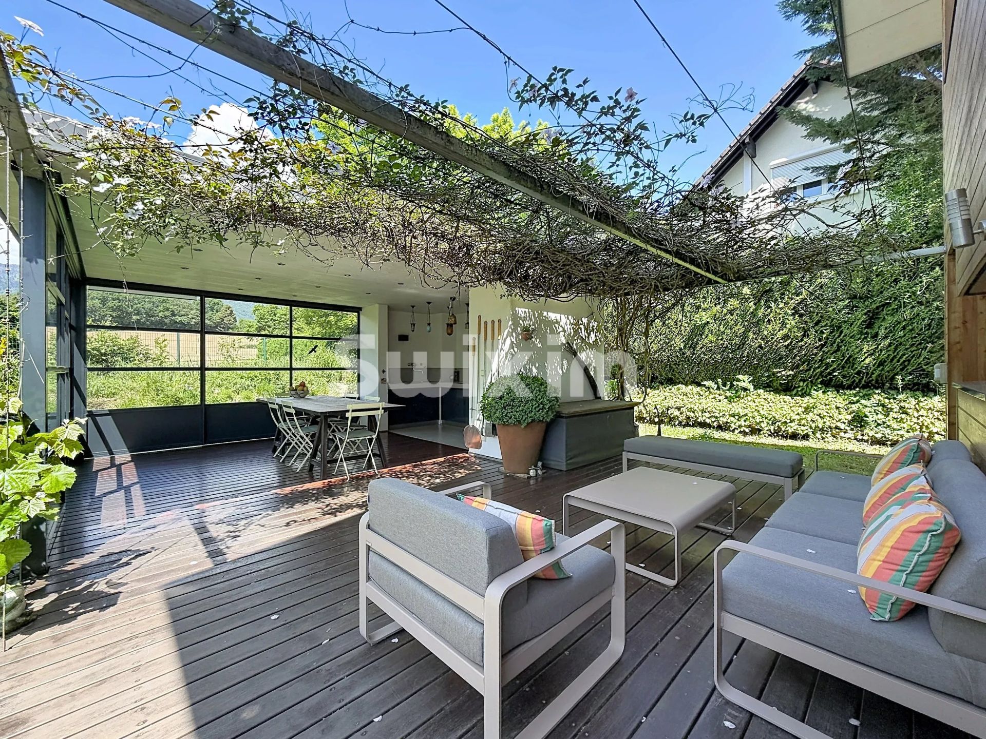maison 8 Pièces en vente sur Divonne-les-Bains (01220)