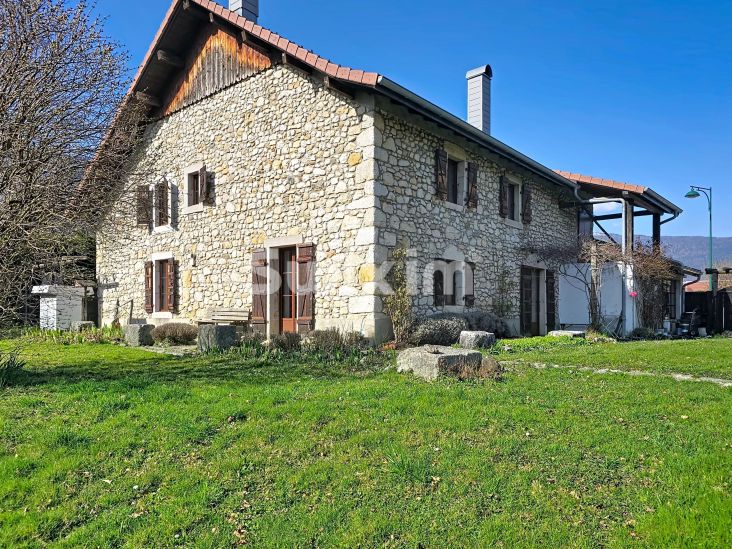 Vente Maison Échenevex 6&nbsp;Pièces 399&nbsp;m²