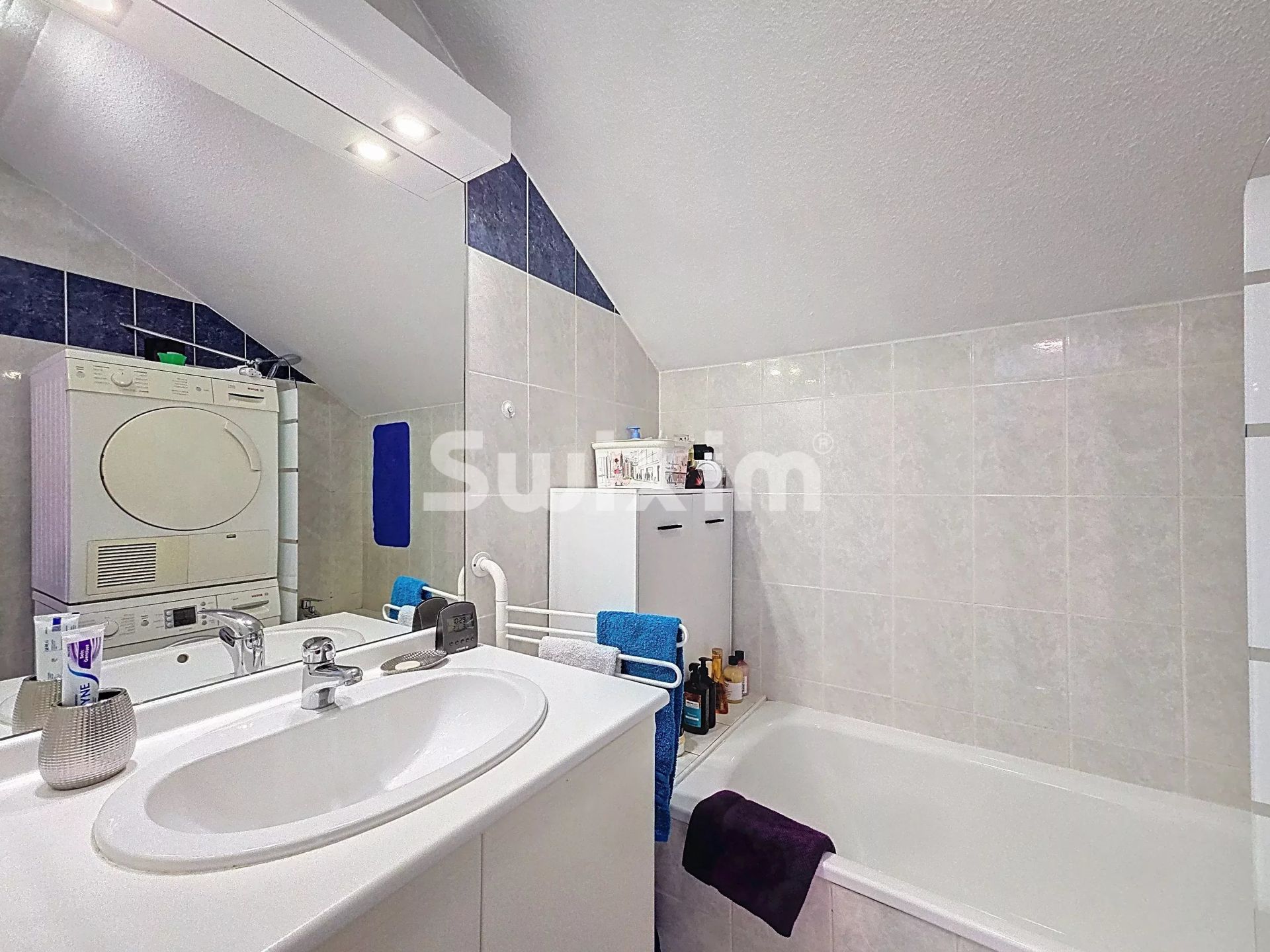 apartment 4 Rooms for sale on Gex (01170)