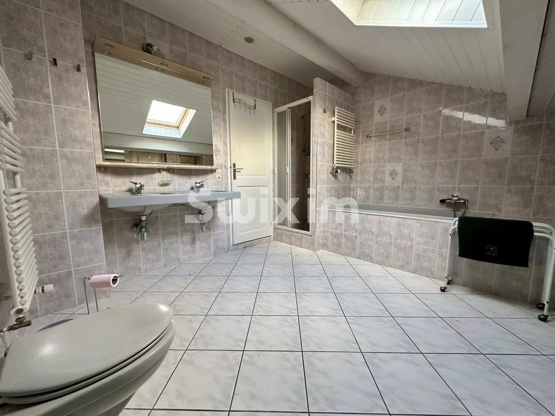 maison 5 Pièces en location sur Ségny (01170)