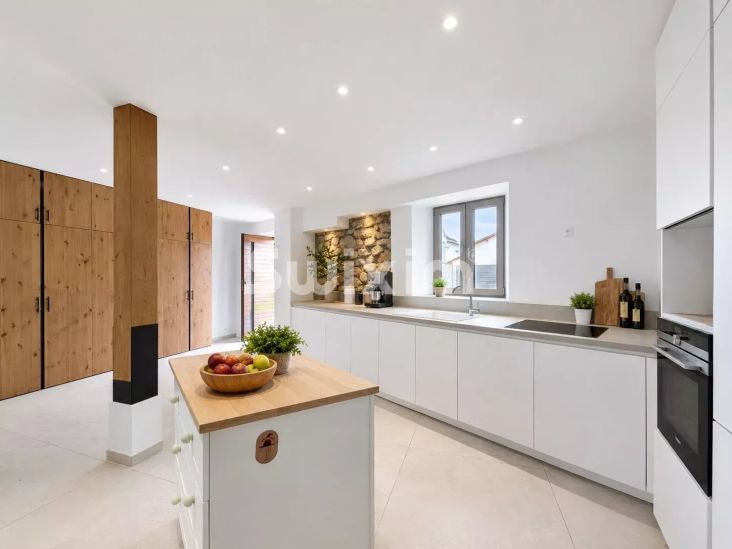 Vente Maison Crozet 7&nbsp;Pièces 198&nbsp;m²