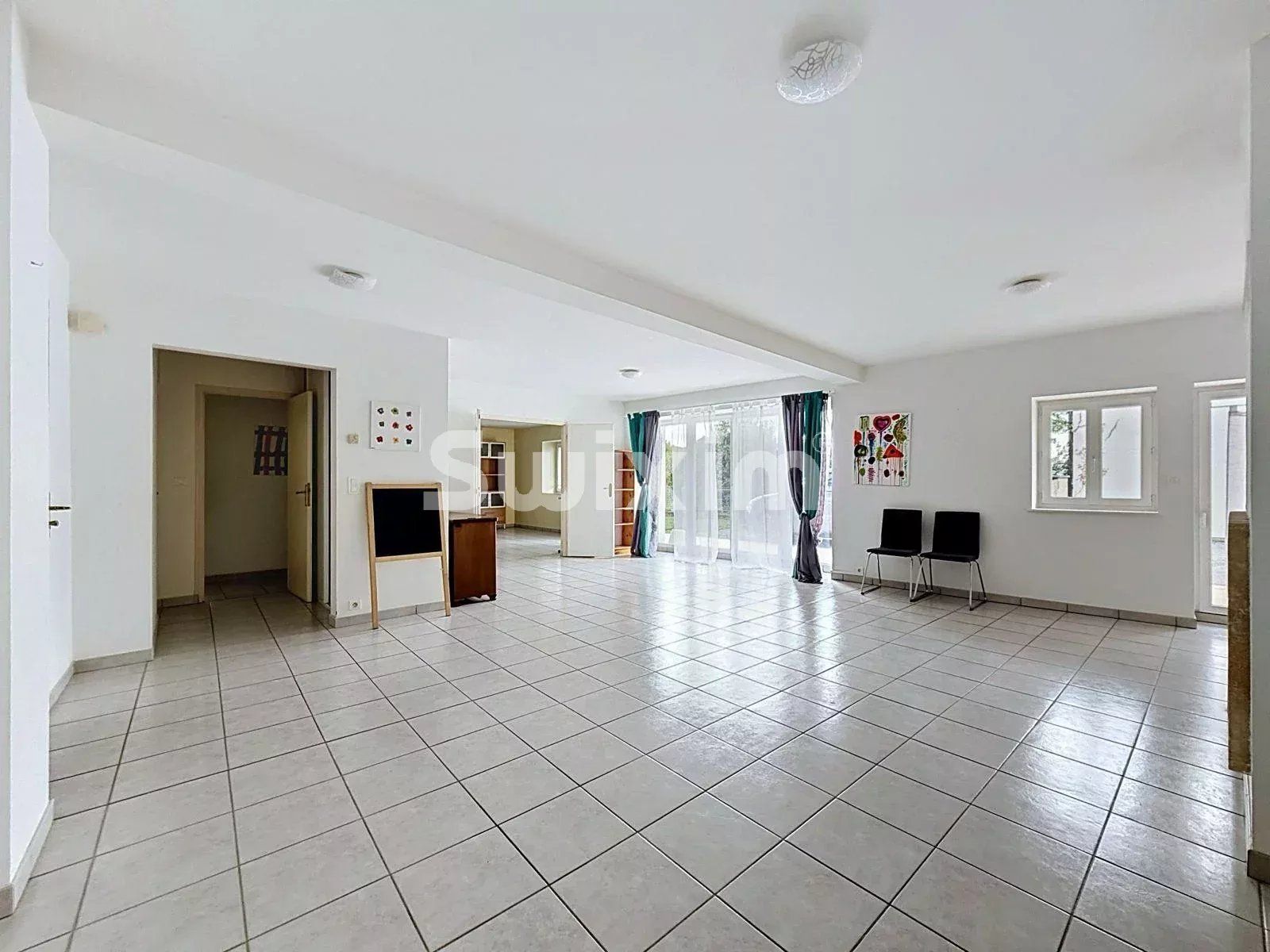 immeuble 16 Pièces en vente sur Challex (01630)