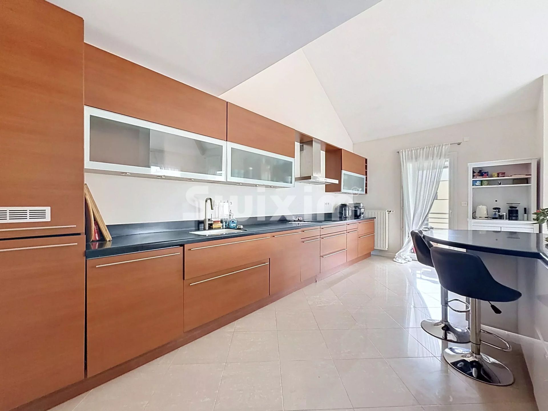 appartement 7 Pièces en vente sur Ferney-Voltaire (01210)
