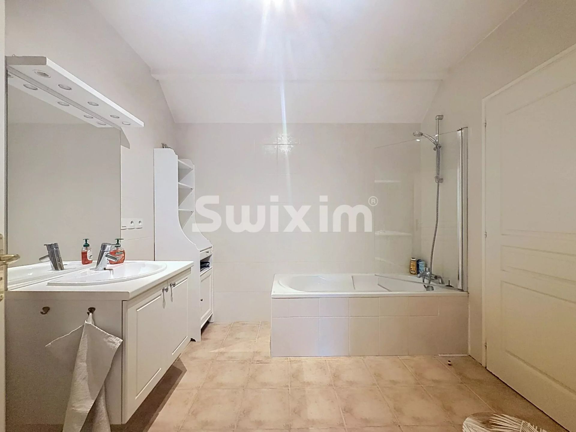 appartement 7 Pièces en vente sur Ferney-Voltaire (01210)
