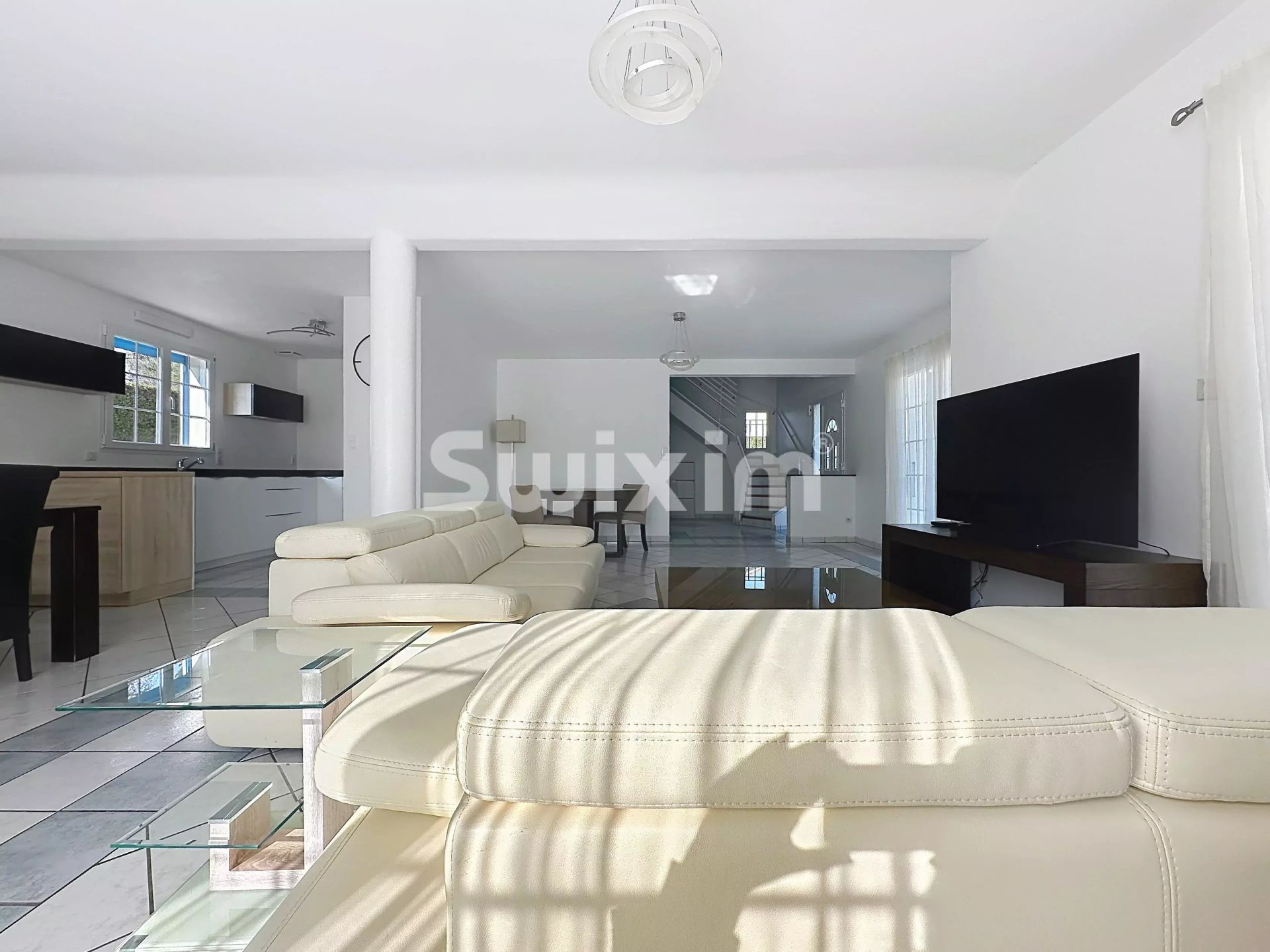 maison 5 Pièces en vente sur Saint-Genis-Pouilly (01630)