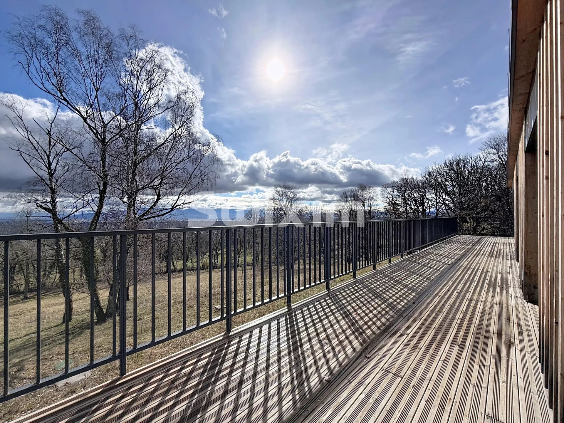 apartment 2 Rooms for sale on Crozet (01170)