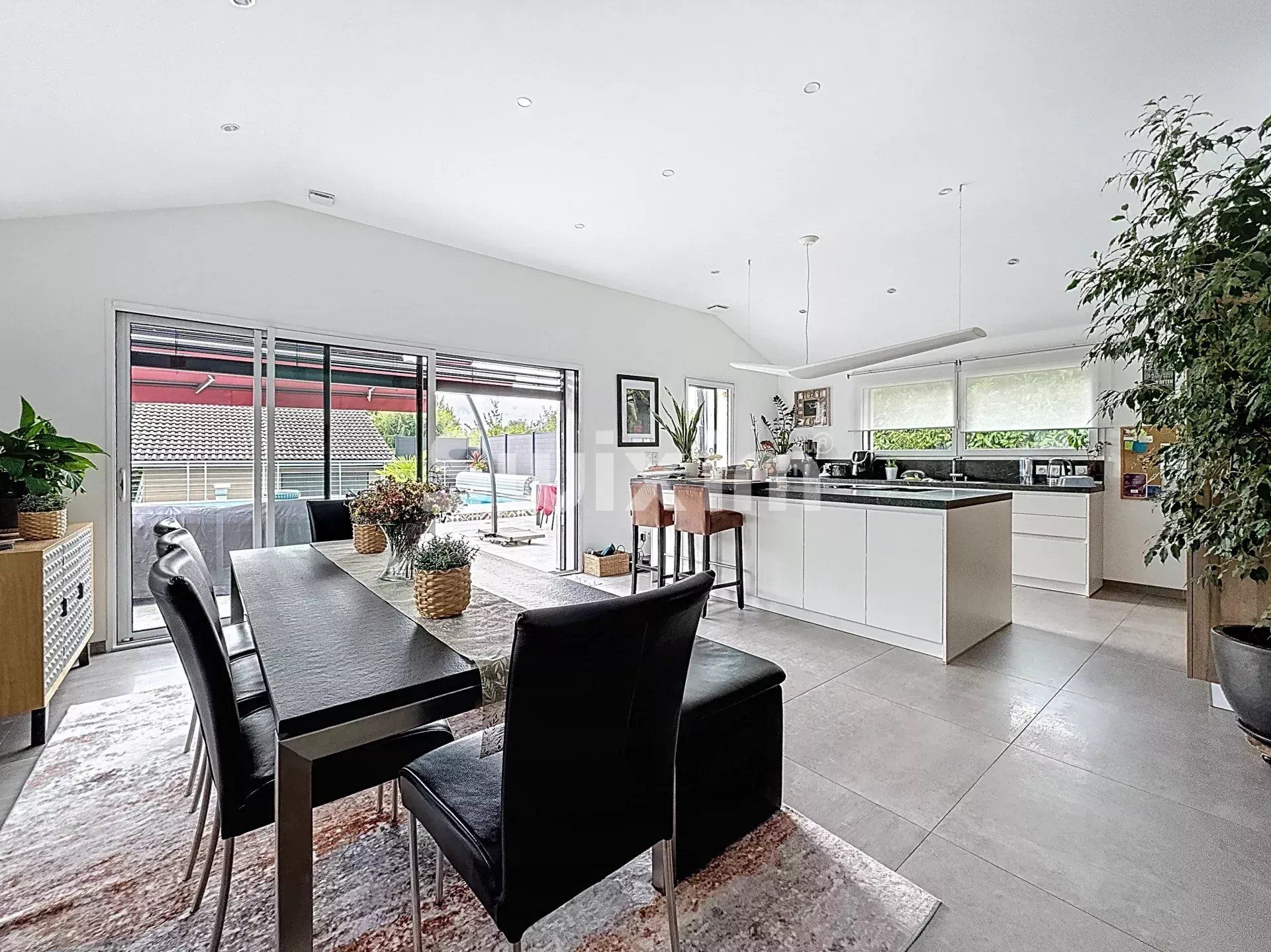 maison 7 Pièces en vente sur Divonne-les-Bains (01220)