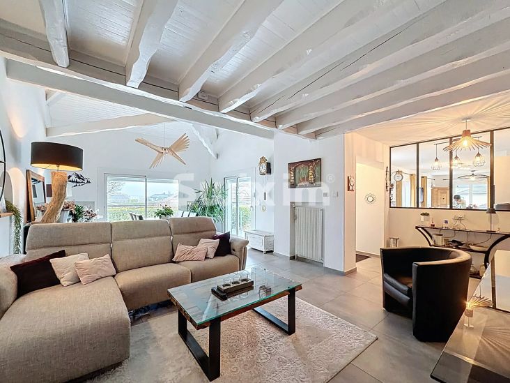 Vente Maison Divonne-les-Bains 8&nbsp;Pièces 320&nbsp;m²