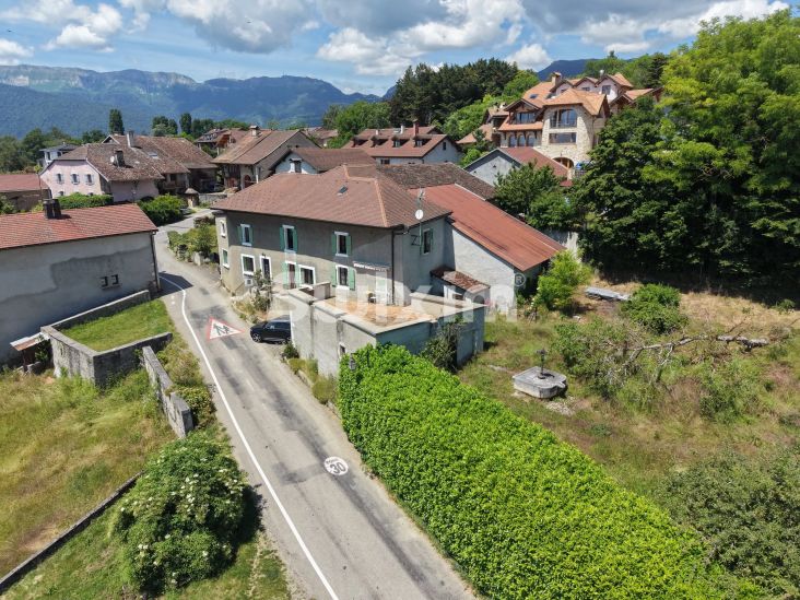 Vente Maison Grilly 7&nbsp;Pièces 200&nbsp;m²