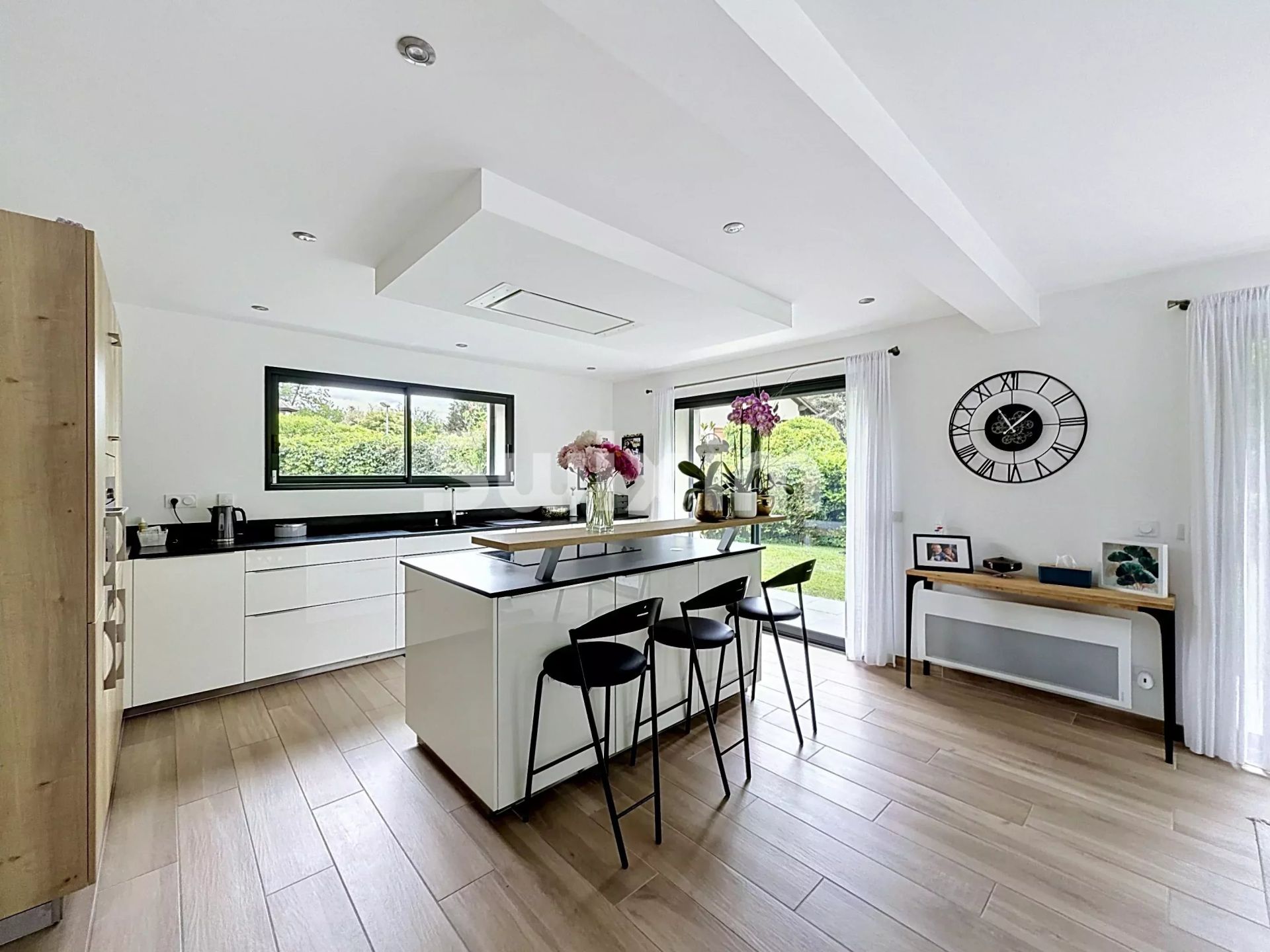 maison 7 Pièces en vente sur Saint-Genis-Pouilly (01630)